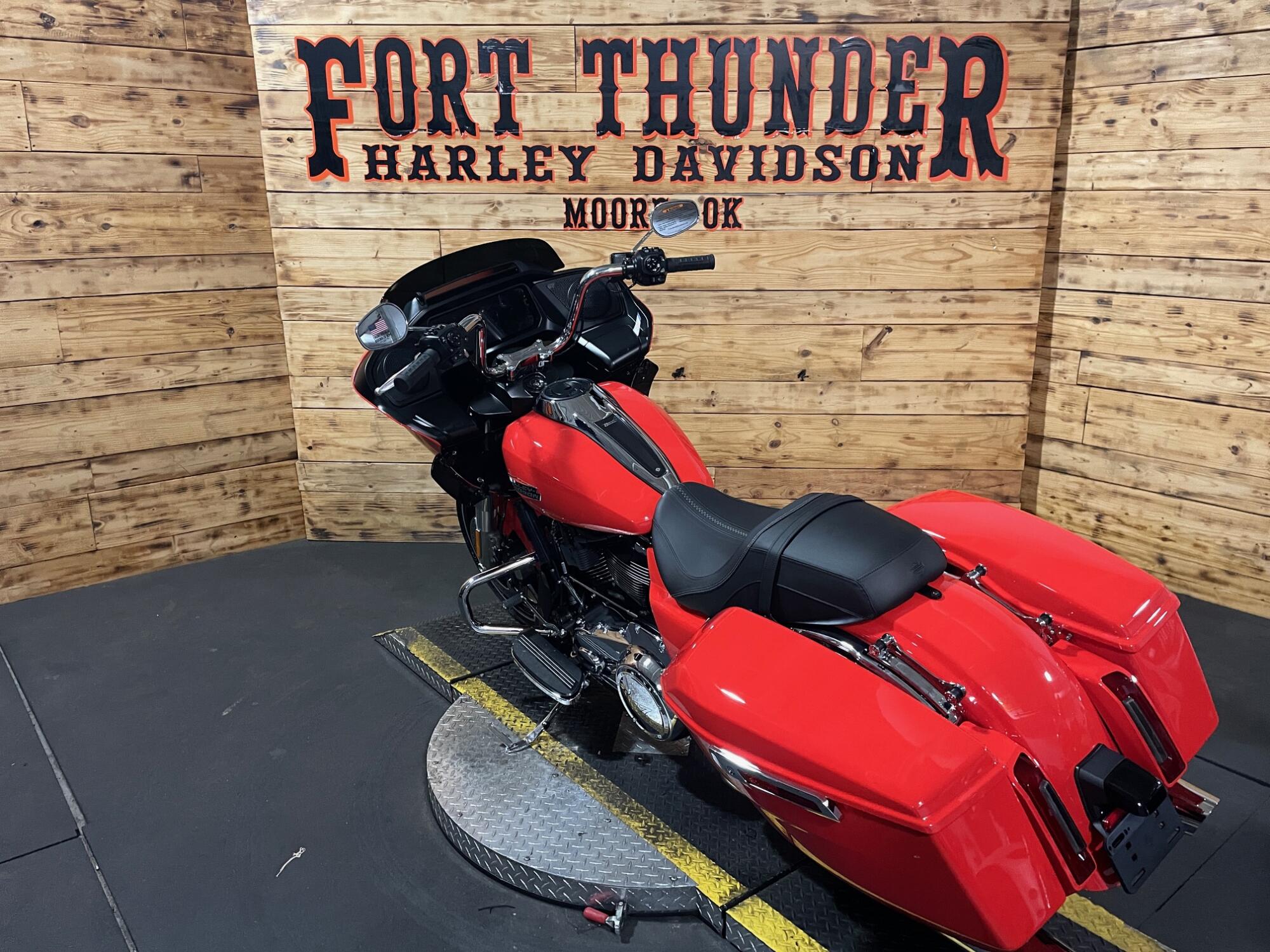 2026 Harley-Davidson® Road Glide® FLTRX, photo 10