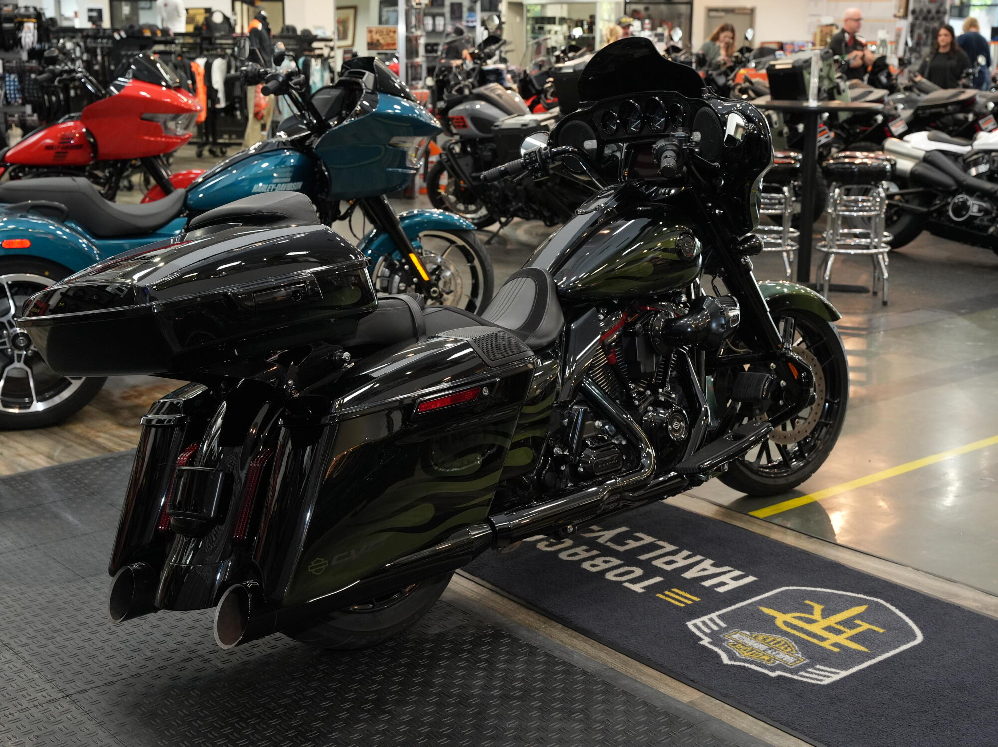 FLHXSE 2022 CVO™ Street Glide®, photo 12