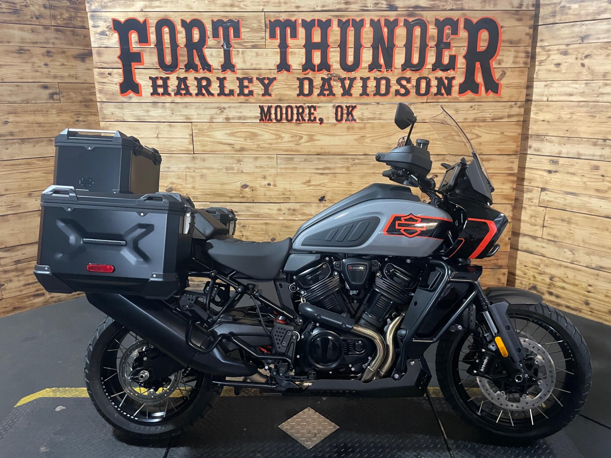 2026 Harley-Davidson® Pan America 1250 Limited RA1250L