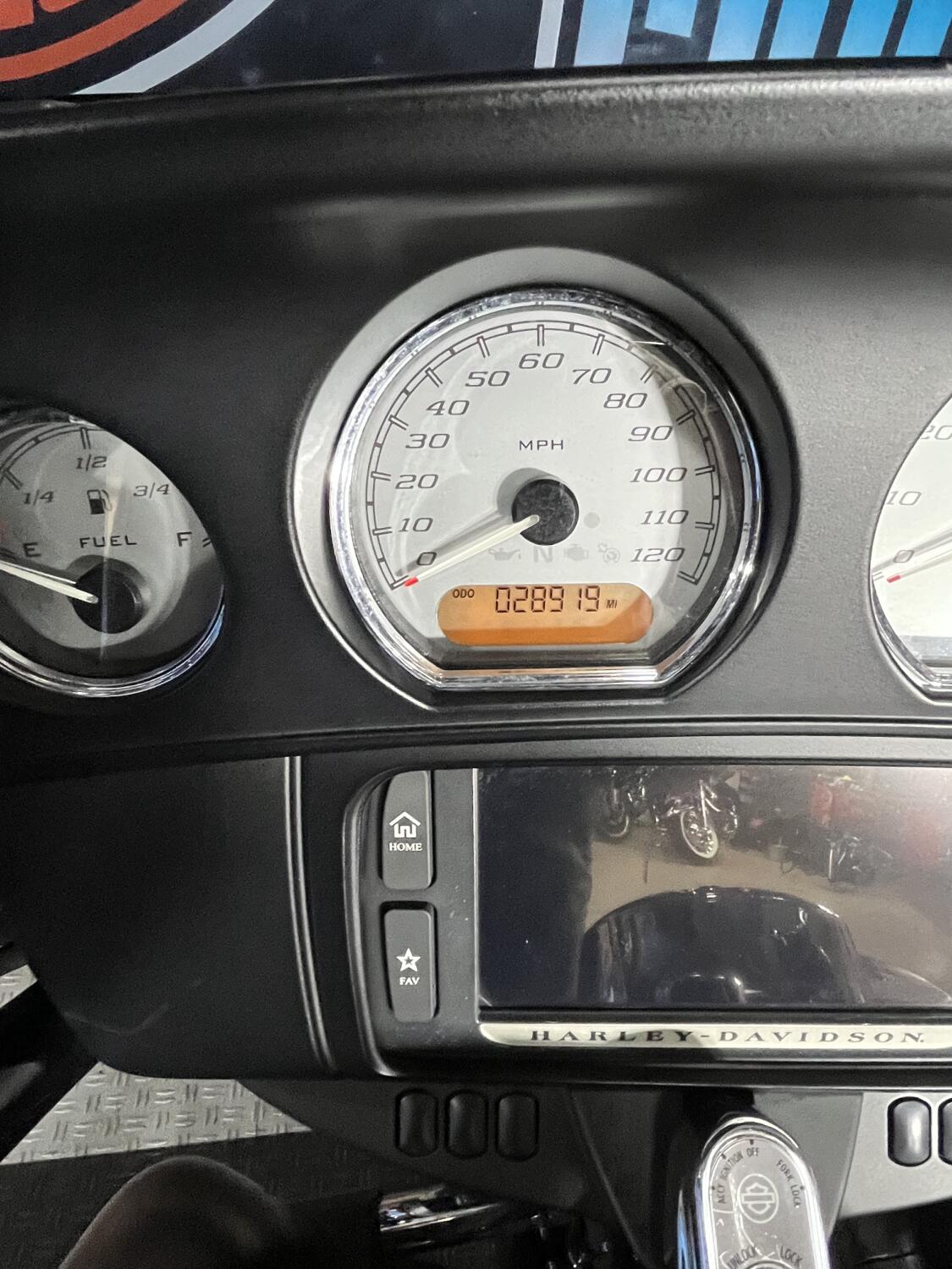 2015 Harley-Davidson® Street Glide® Special Black Denim, photo 9