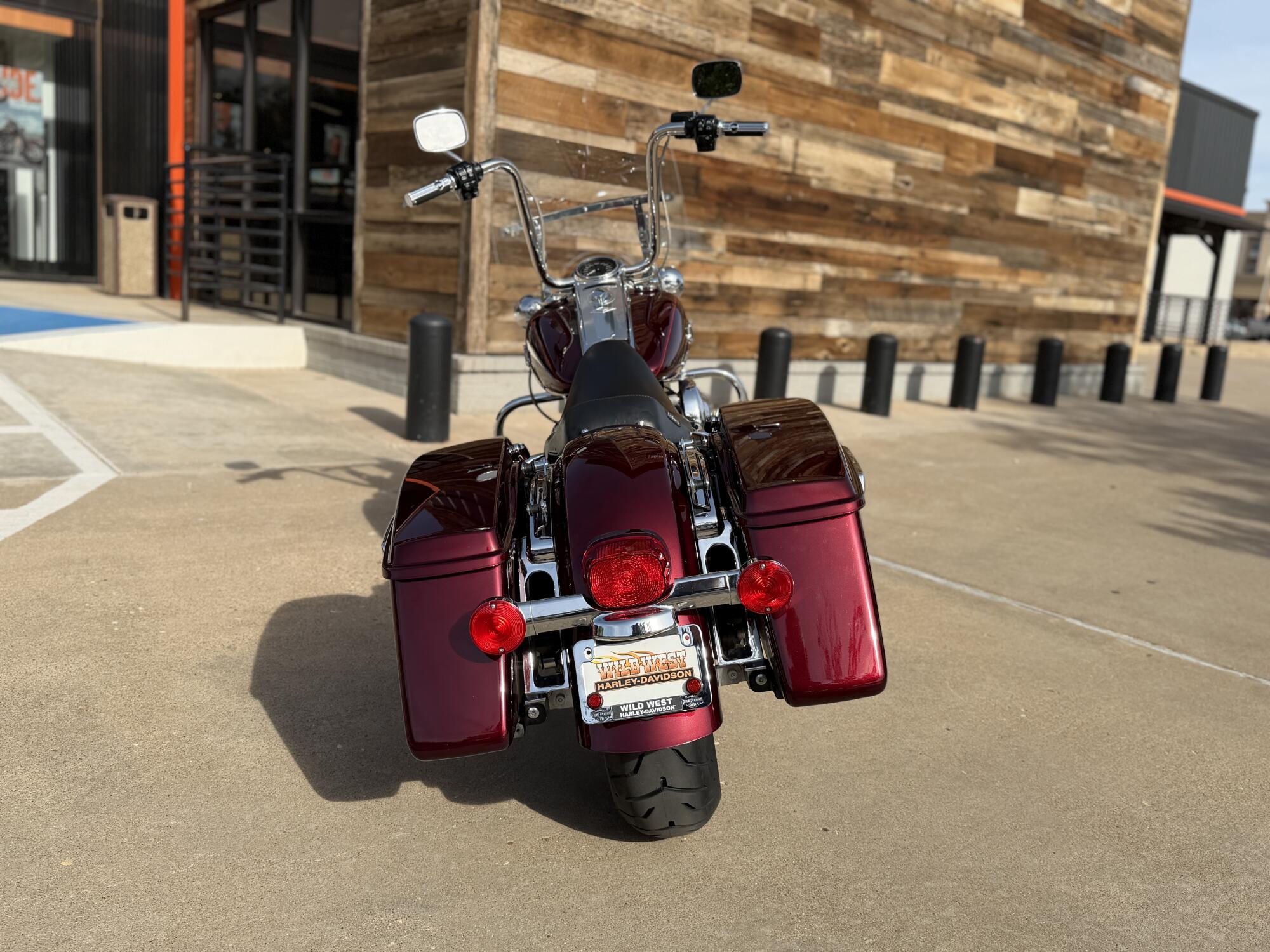 2014 Harley-Davidson® Road King® Mysterious Red Sunglo, photo 7