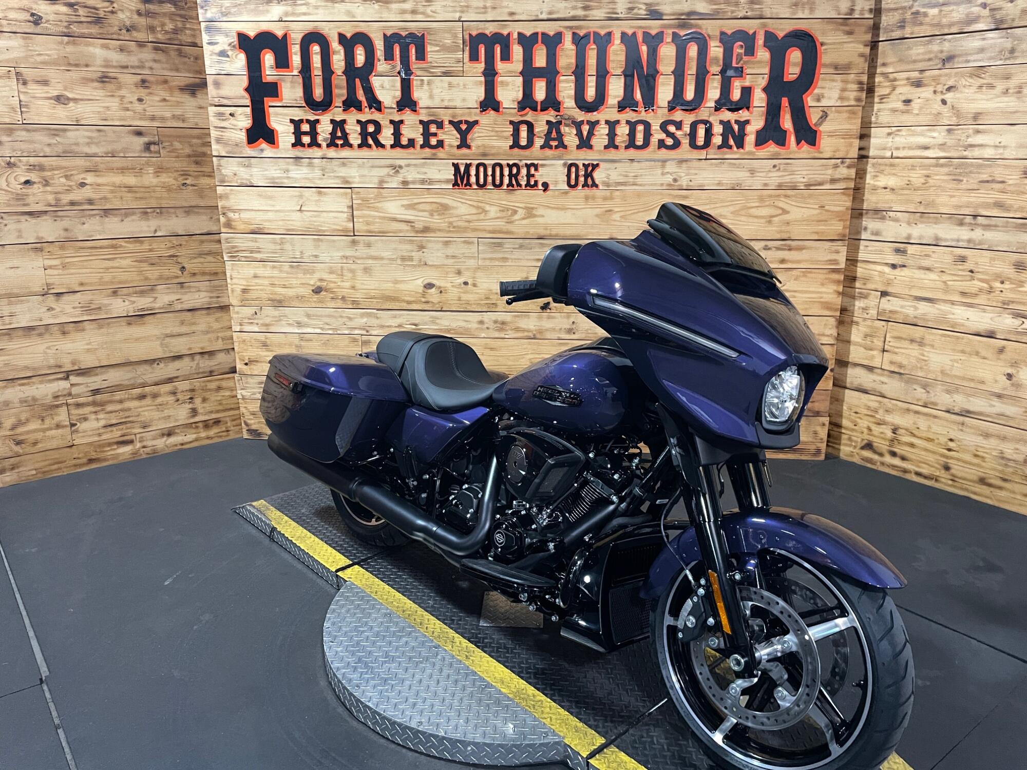 2026 Harley-Davidson® Street Glide® FLHX, photo 3