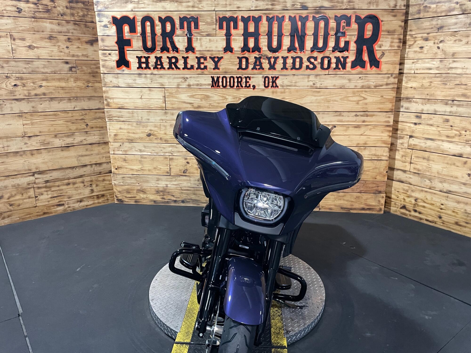 2026 Harley-Davidson® Street Glide® FLHX, photo 4