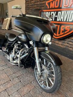 FLHXS 2015 Street Glide® Special, photo 8