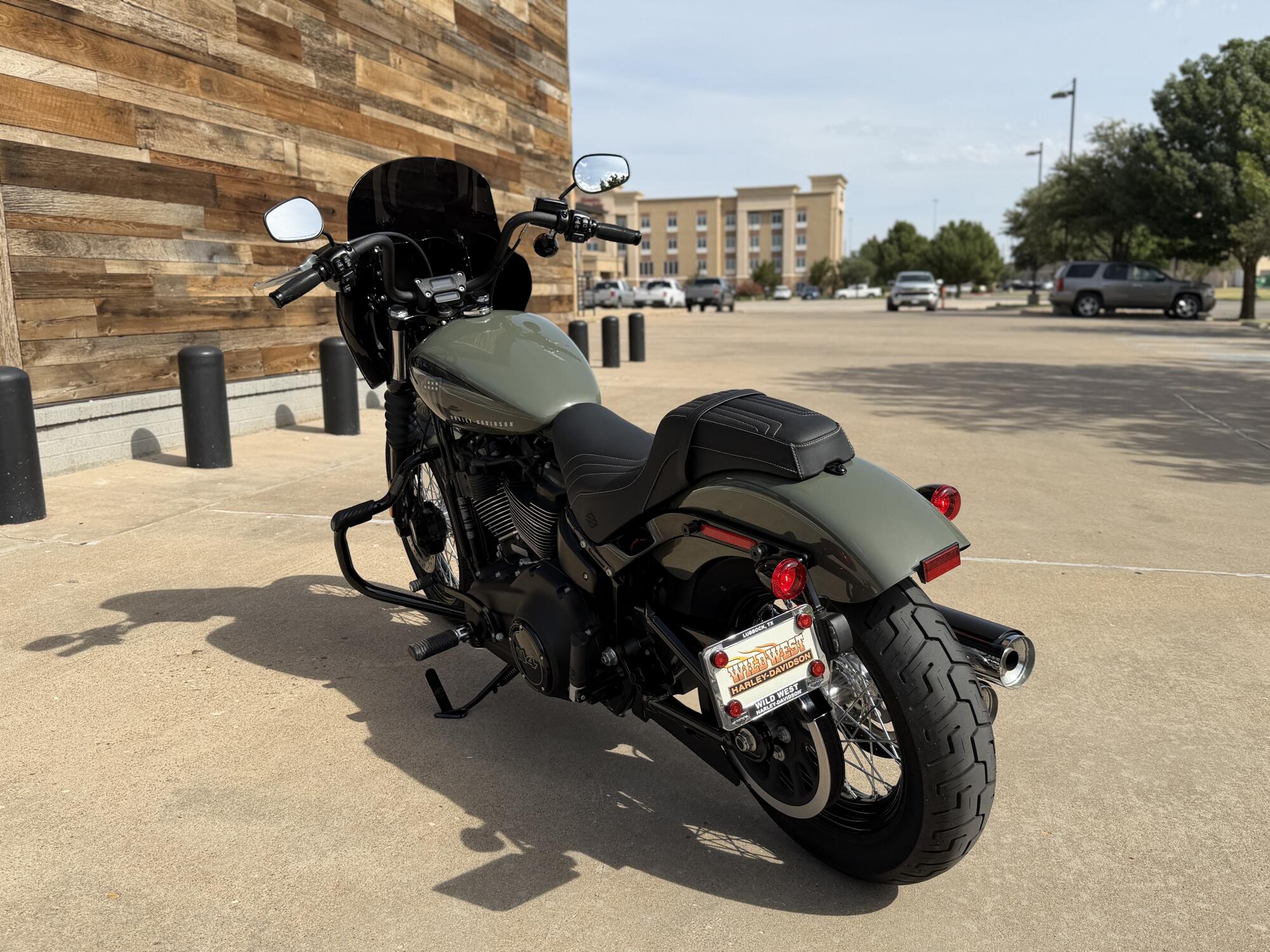 2021 Harley-Davidson® Street Bob® 114 Deadwood Green, photo 6