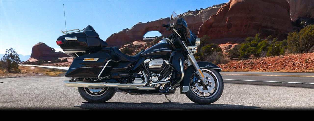 2017 Harley-Davidson® Ultra Limited Vivid Black