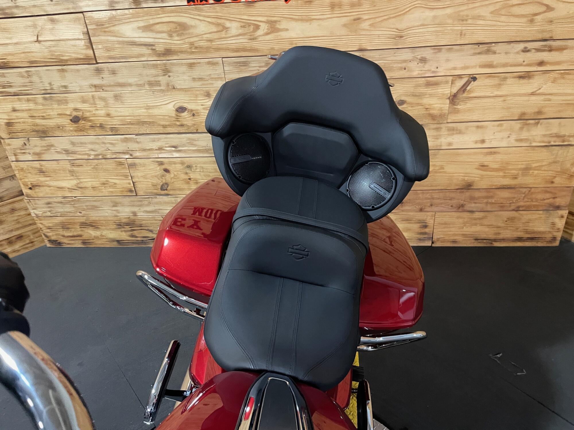 2026 Harley-Davidson® Road Glide Limited FLTRXL, photo 6