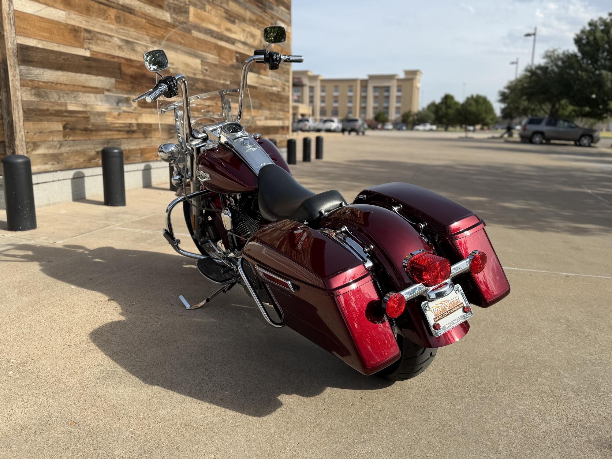 2014 Harley-Davidson® Road King® Mysterious Red Sunglo, photo 6