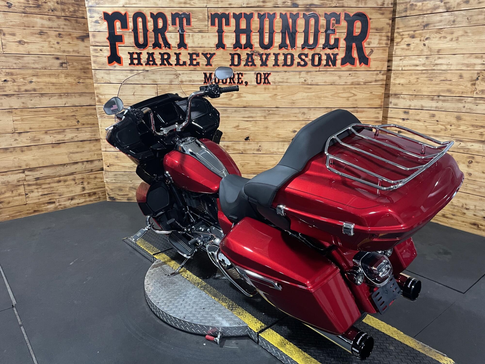 2026 Harley-Davidson® Road Glide Limited FLTRXL, photo 10