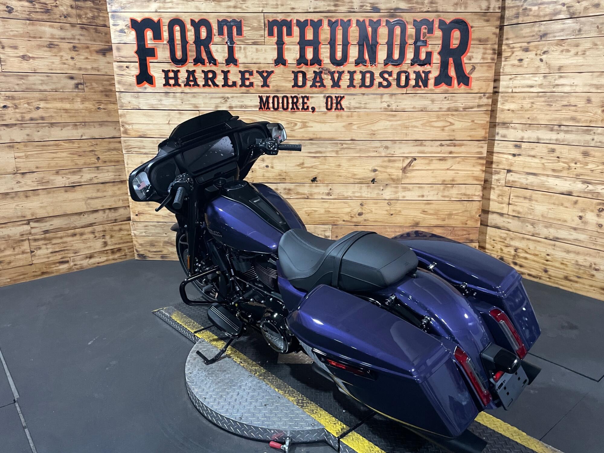 2026 Harley-Davidson® Street Glide® FLHX, photo 10