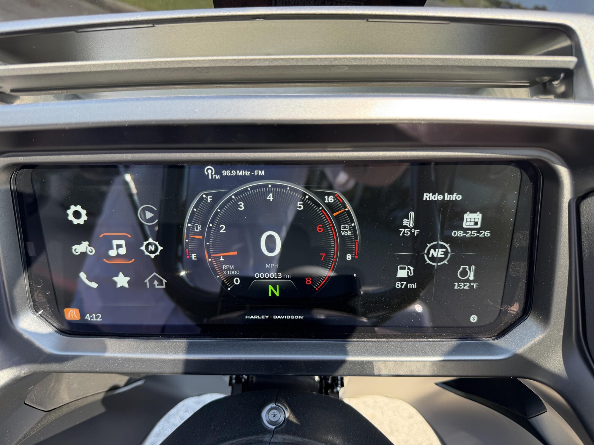 2026 Harley-Davidson® Road Glide™ Dark Billiard Gray - Black Finish, photo 10