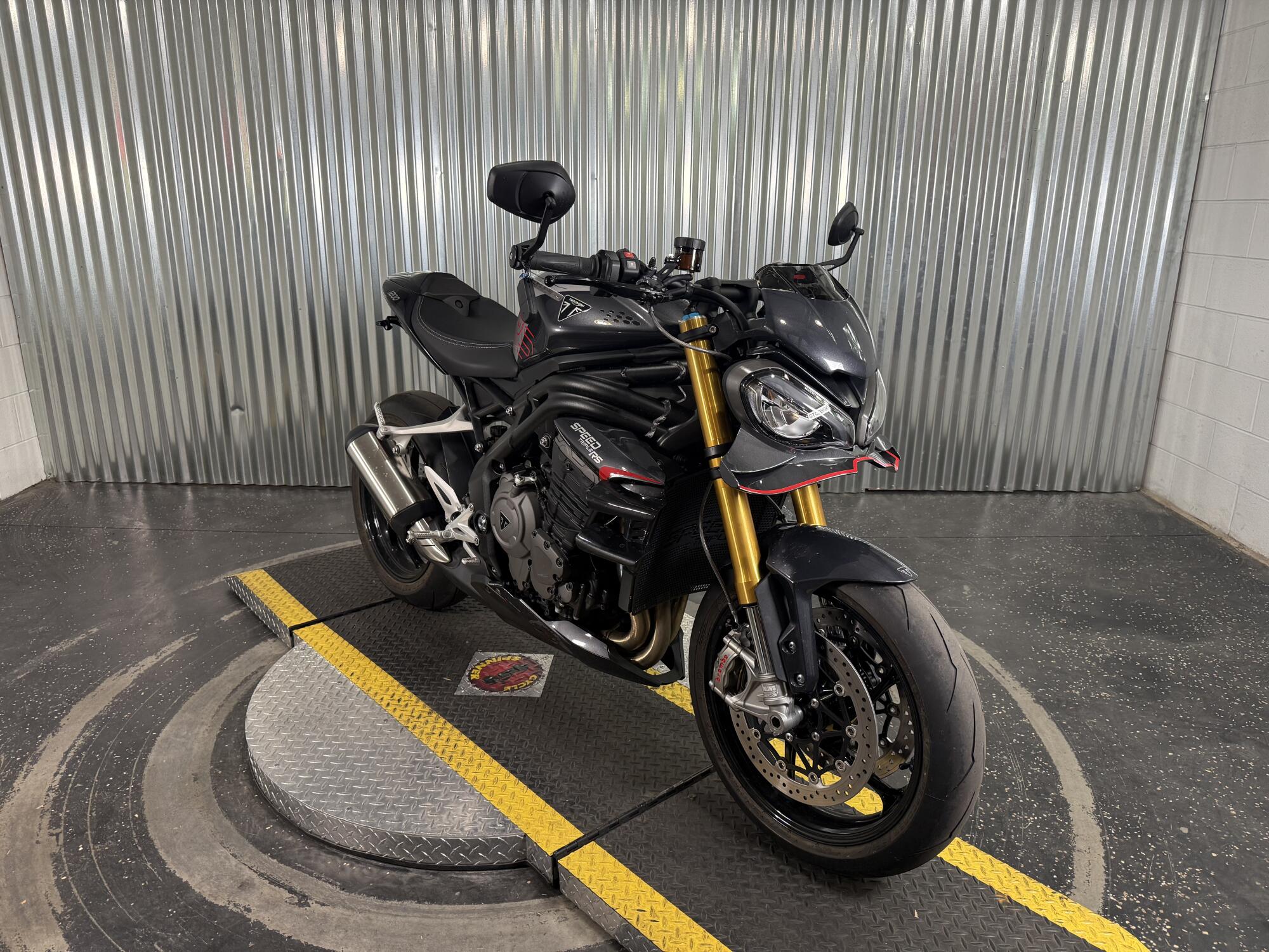 2025 Triumph Speed Triple 1200 RS, photo 2