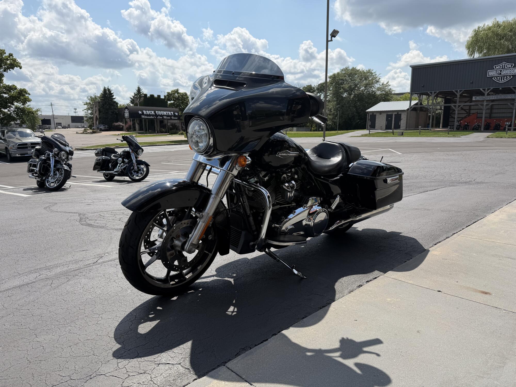 2023 Harley-Davidson Street Glide