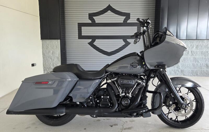 Test Ride 2022 Harley-Davidson® Road King® Special near Lynn Haven