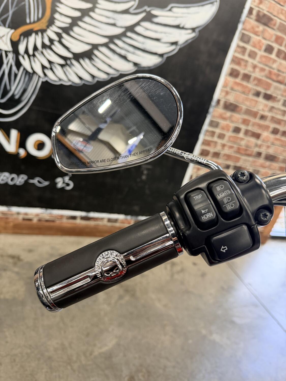2012 Harley-Davidson® Heritage Softail® Classic FLSTC, photo 6