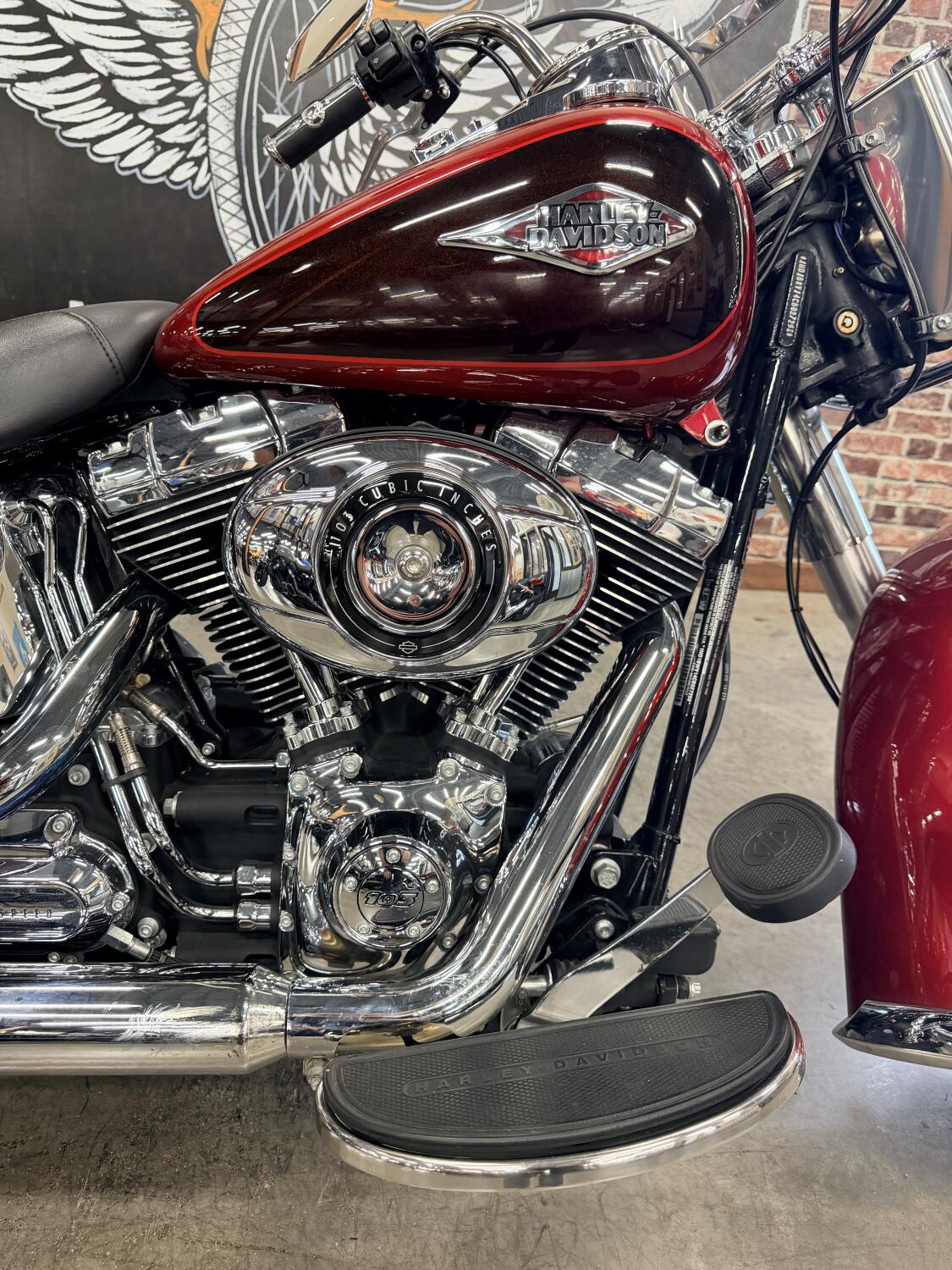 2012 Harley-Davidson® Heritage Softail® Classic FLSTC, photo 3
