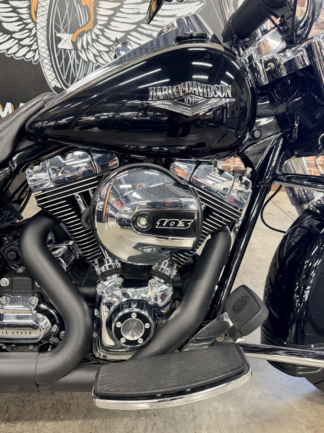 2016 Harley-Davidson® Road King® FLHR, photo 3