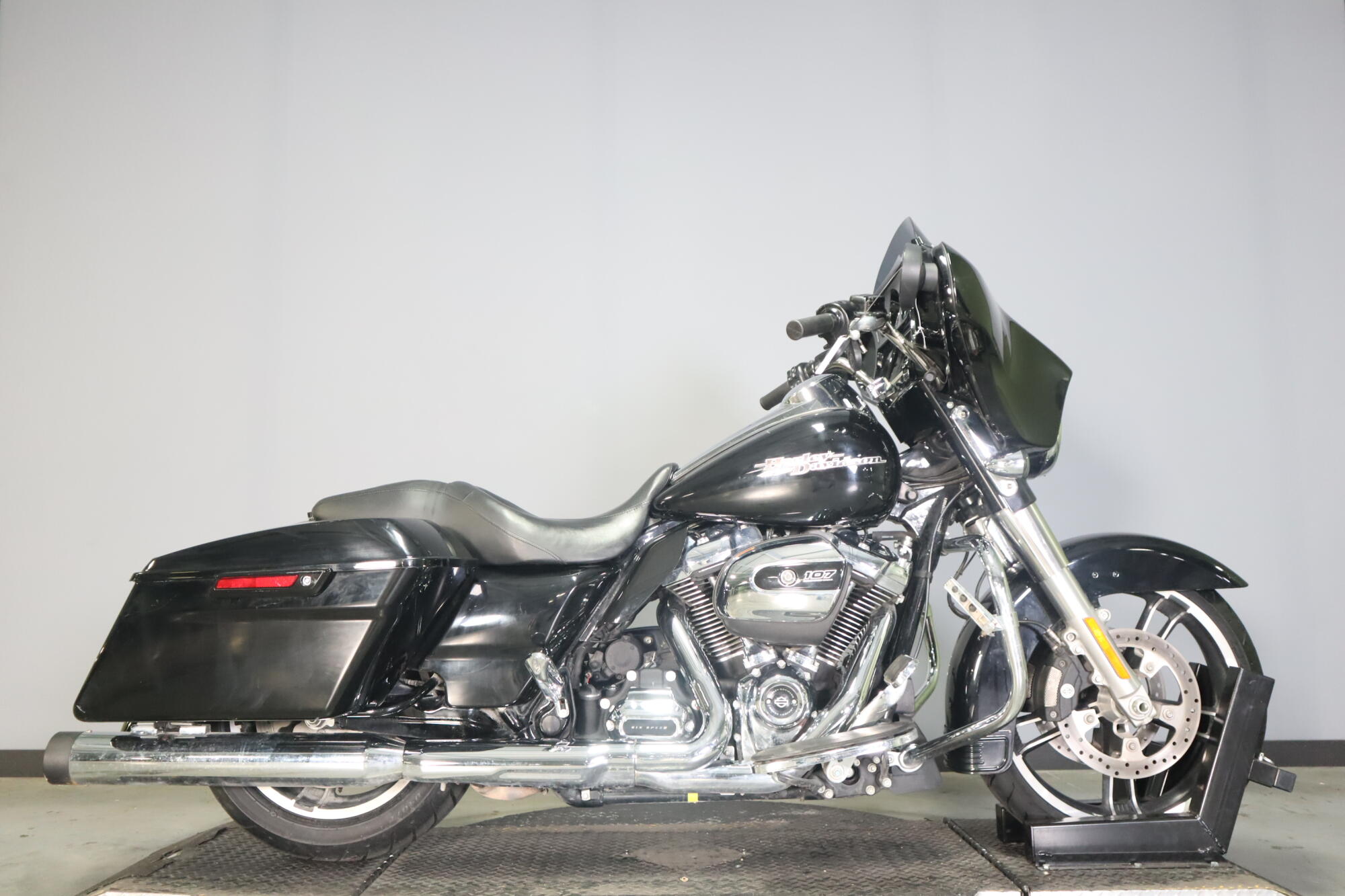 2017 Harley-Davidson® Street Glide® Special FLHXS