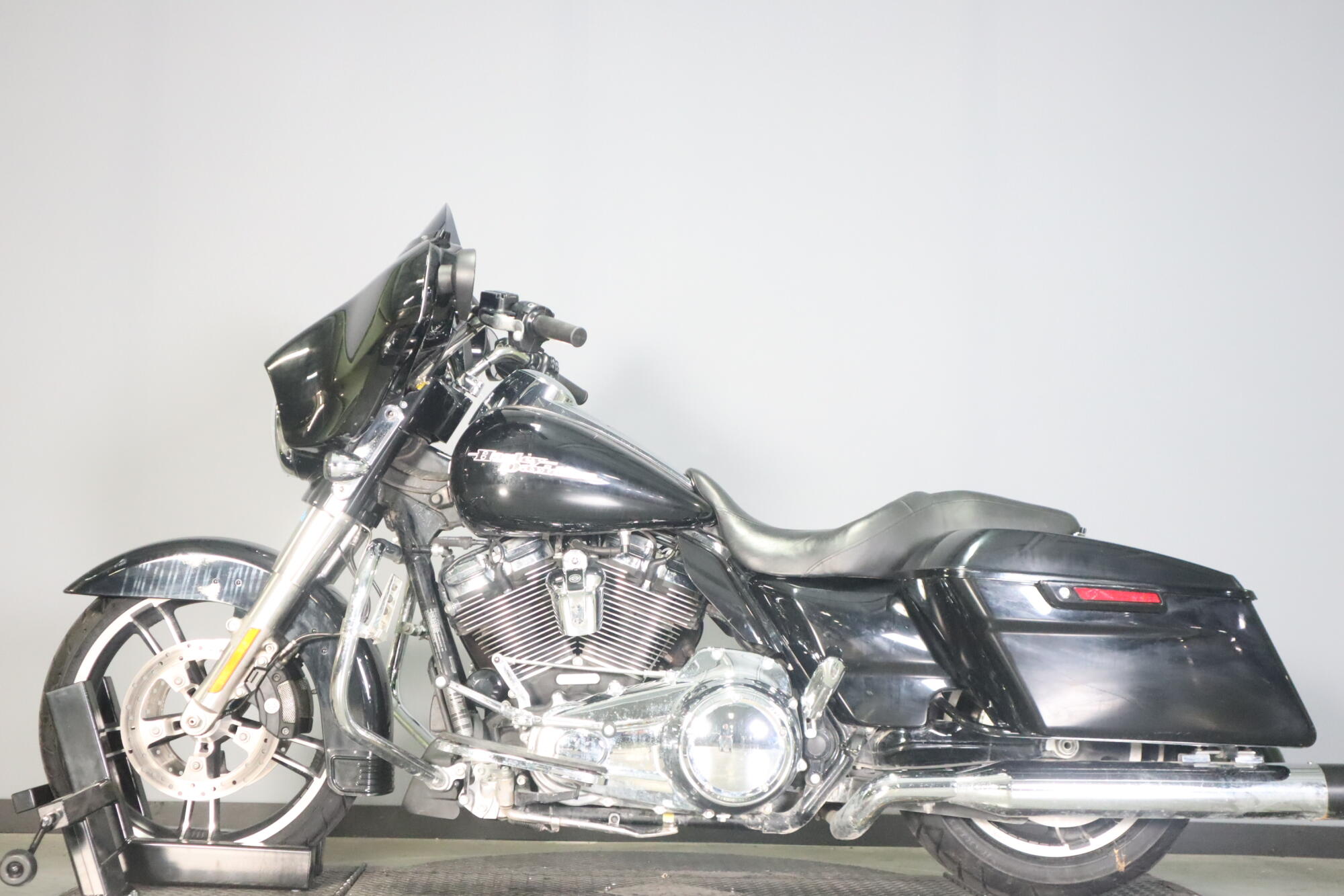 2017 Harley-Davidson® Street Glide® Special FLHXS, photo 5