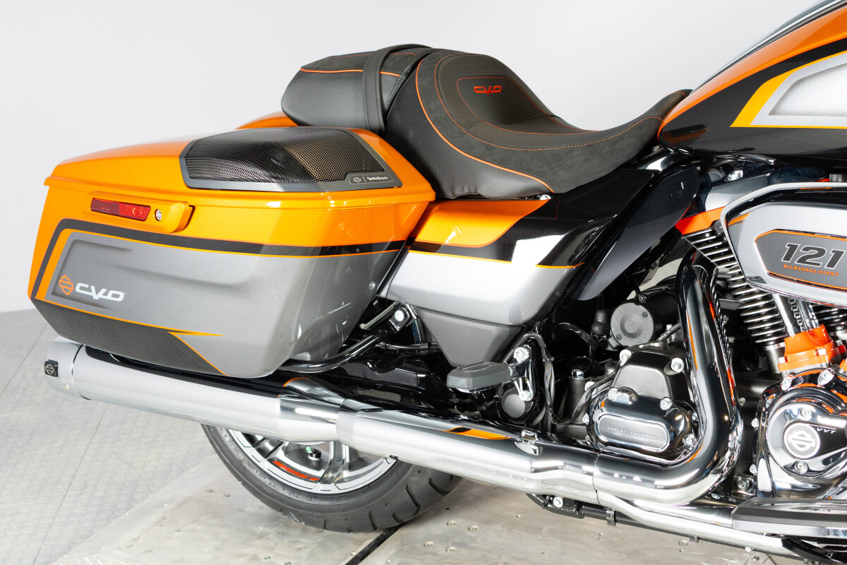 2026 Harley-Davidson® CVO Street Glide FLHXSE, photo 19