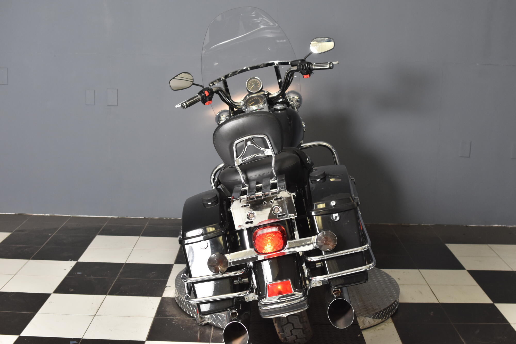 2008 Harley-Davidson® Road King® Black FLHP, photo 7