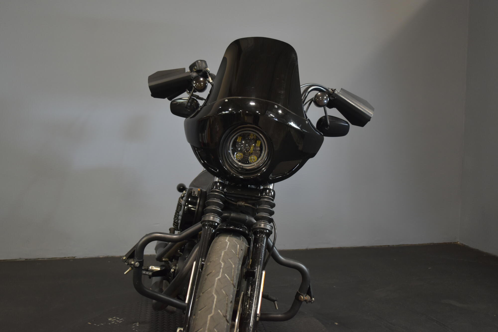 2020 Harley-Davidson® Iron 1200™ Vivid Black, photo 3