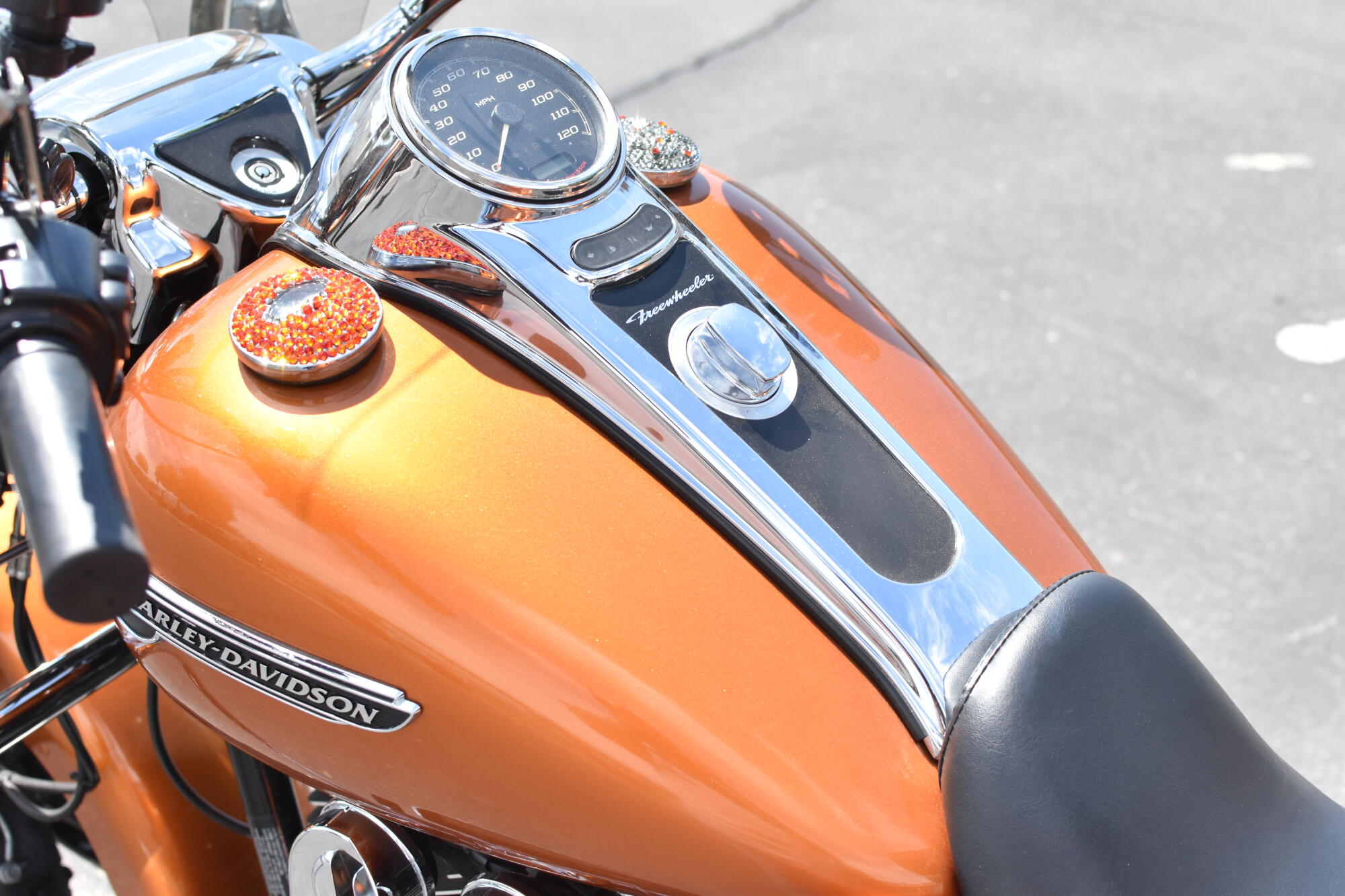 2015 Harley-Davidson® Freewheeler™ Amber Whiskey FLRT, photo 15