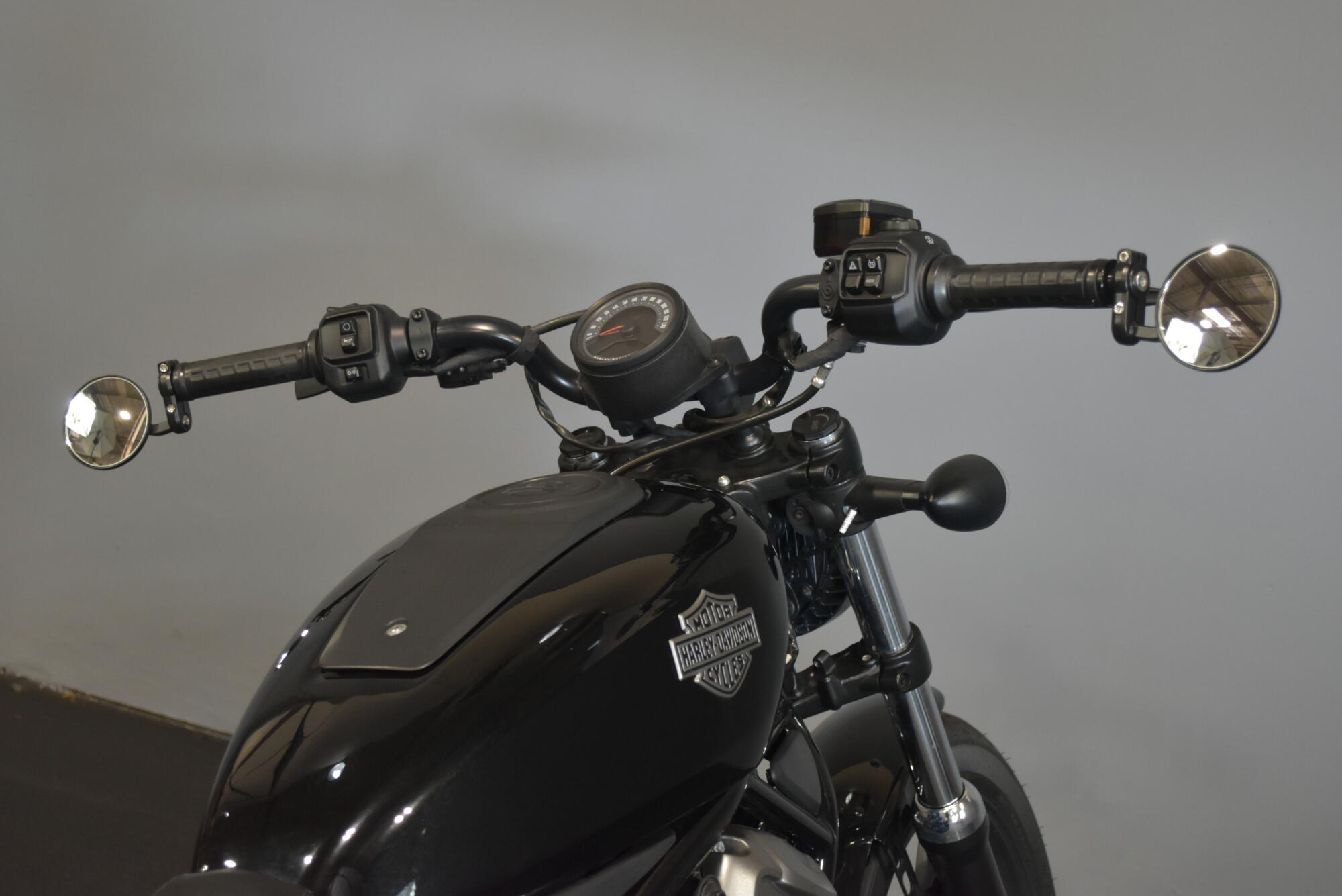 2023 Harley-Davidson® Nightster™ Vivid Black, photo 15