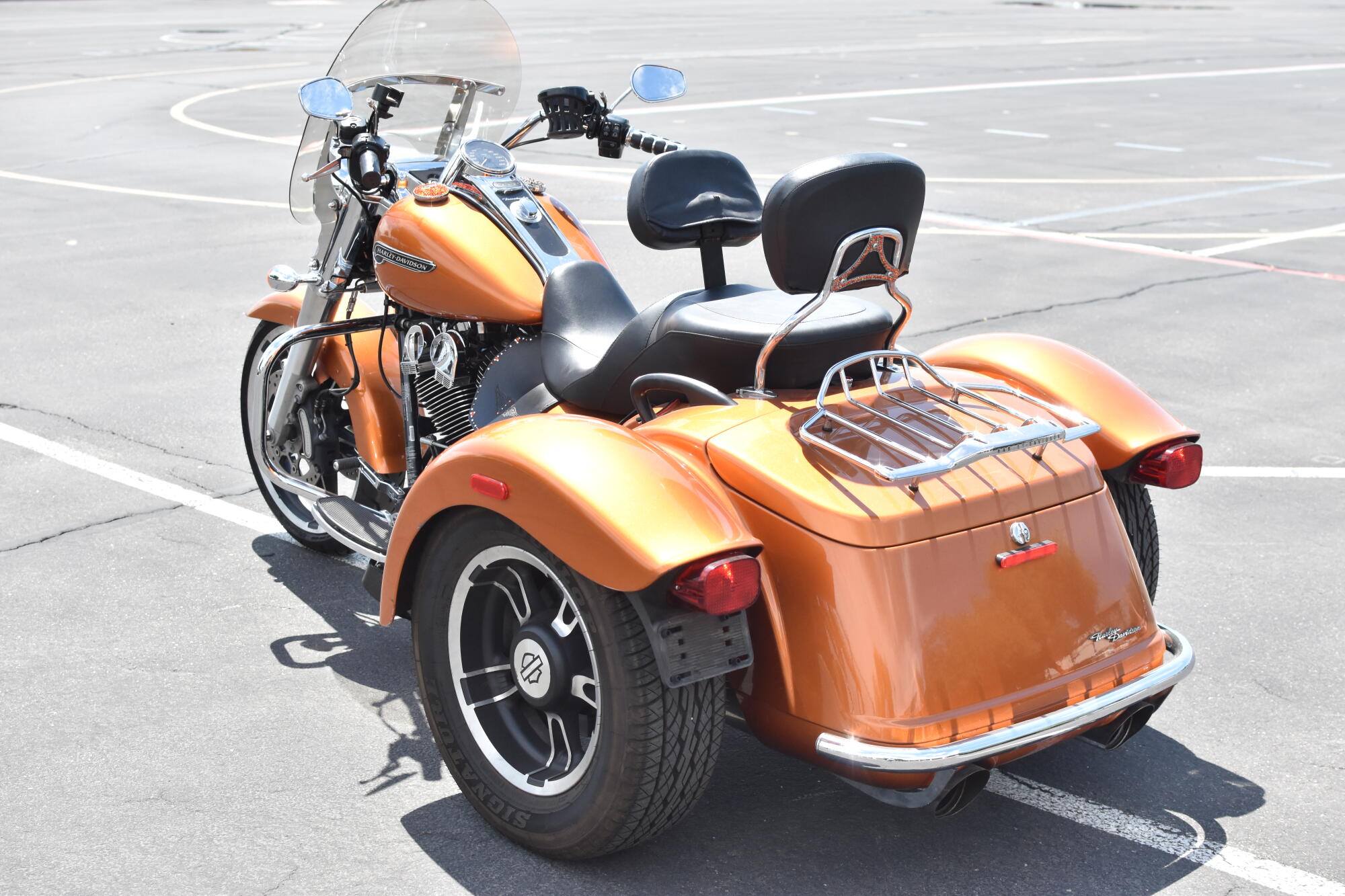 2015 Harley-Davidson® Freewheeler™ Amber Whiskey FLRT, photo 6