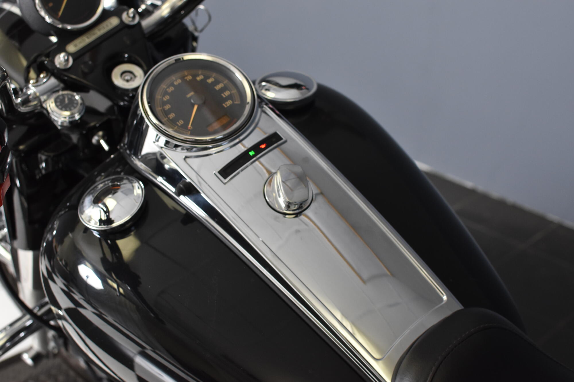 2008 Harley-Davidson® Road King® Black FLHP, photo 17