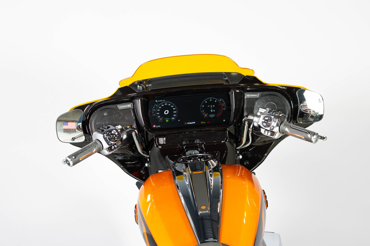 2026 Harley-Davidson® CVO Street Glide FLHXSE, photo 9