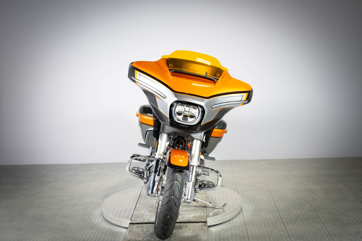 2026 Harley-Davidson® CVO Street Glide FLHXSE, photo 3