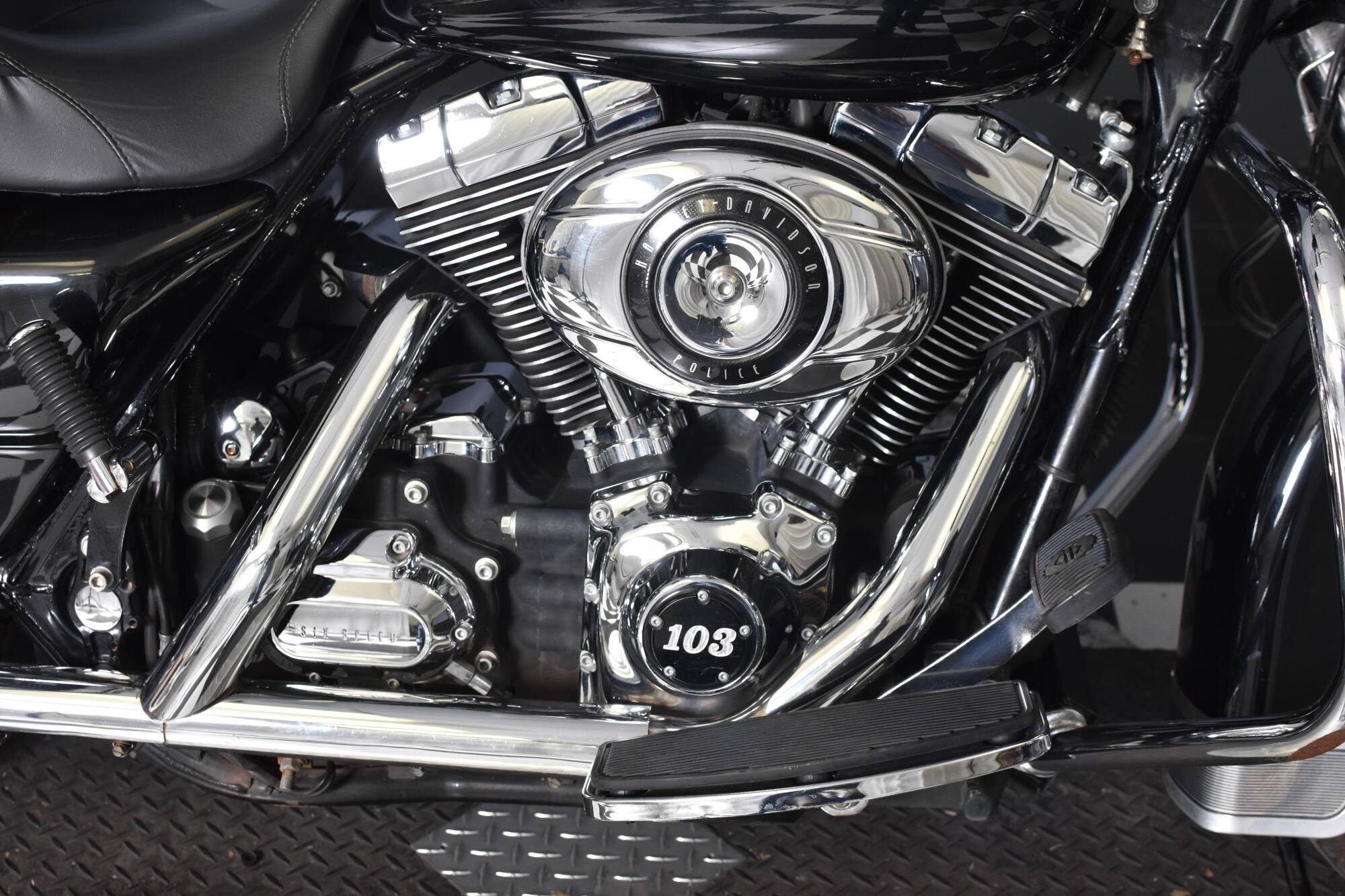 2008 Harley-Davidson® Road King® Black FLHP, photo 11