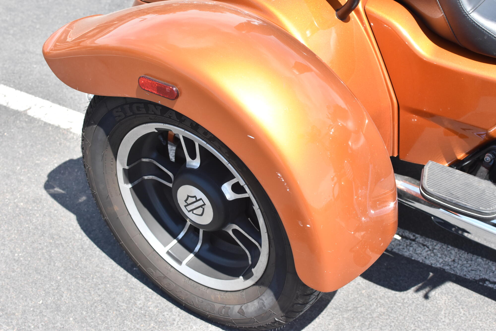 2015 Harley-Davidson® Freewheeler™ Amber Whiskey FLRT, photo 12