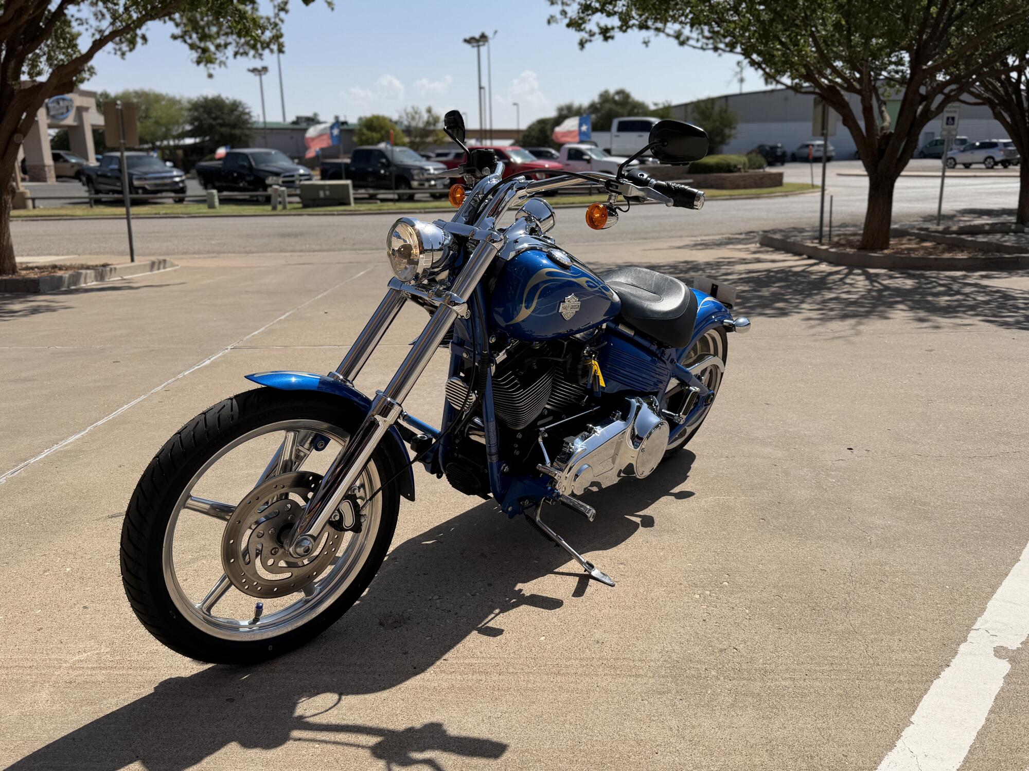 2008 Harley-Davidson® Softail® Rocker™ C PACIFIC BLUE DELUXE, photo 4