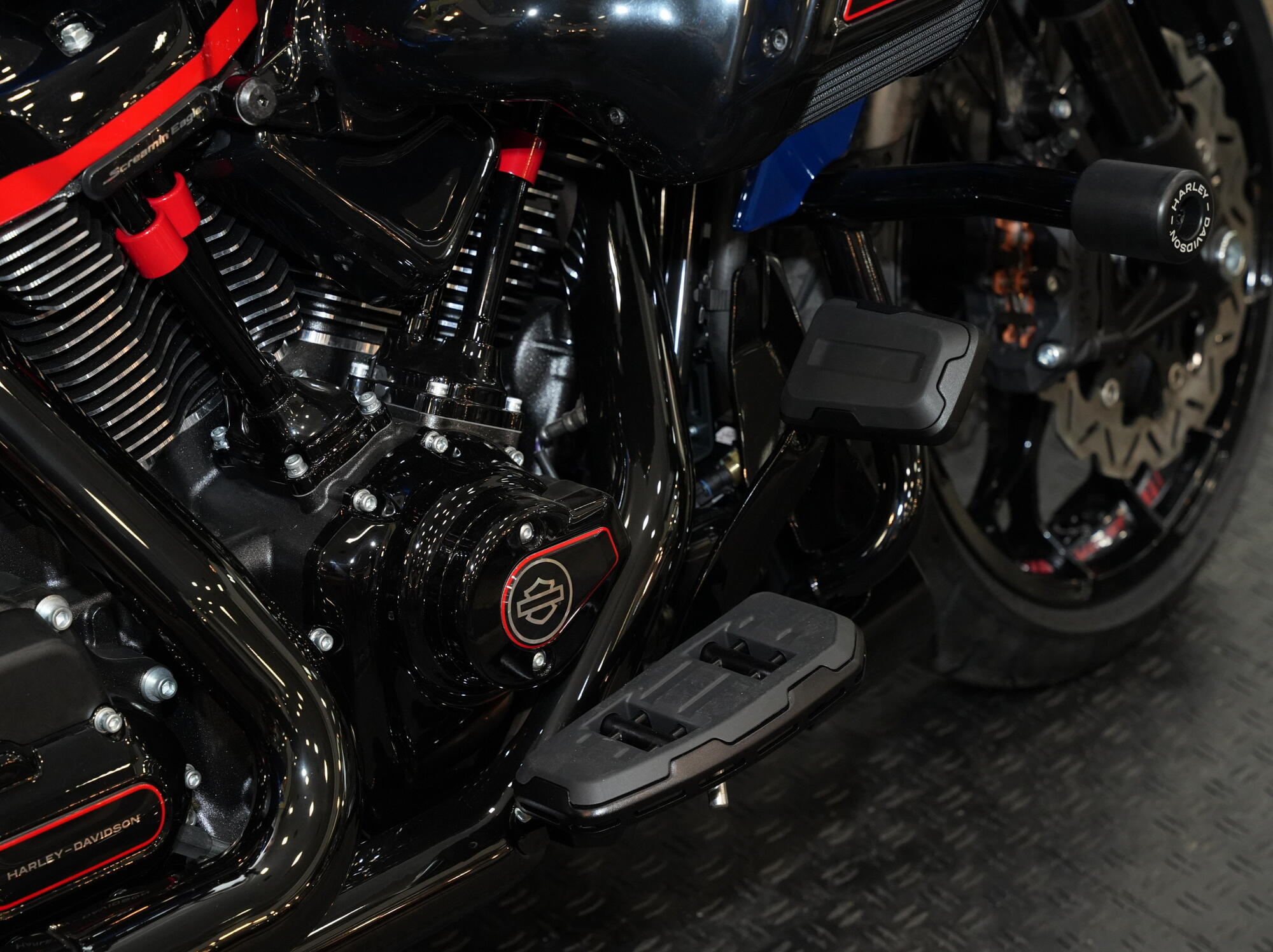 2026 Harley-Davidson CVO Road Glide ST FLTRXSTSE, photo 14