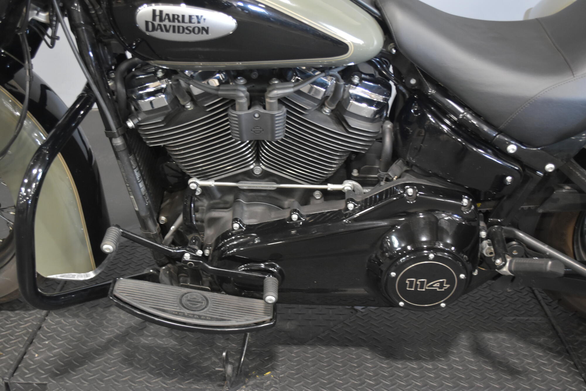 2021 Harley-Davidson® Heritage Classic 114 Deadwood Green/Vivid Black, photo 13
