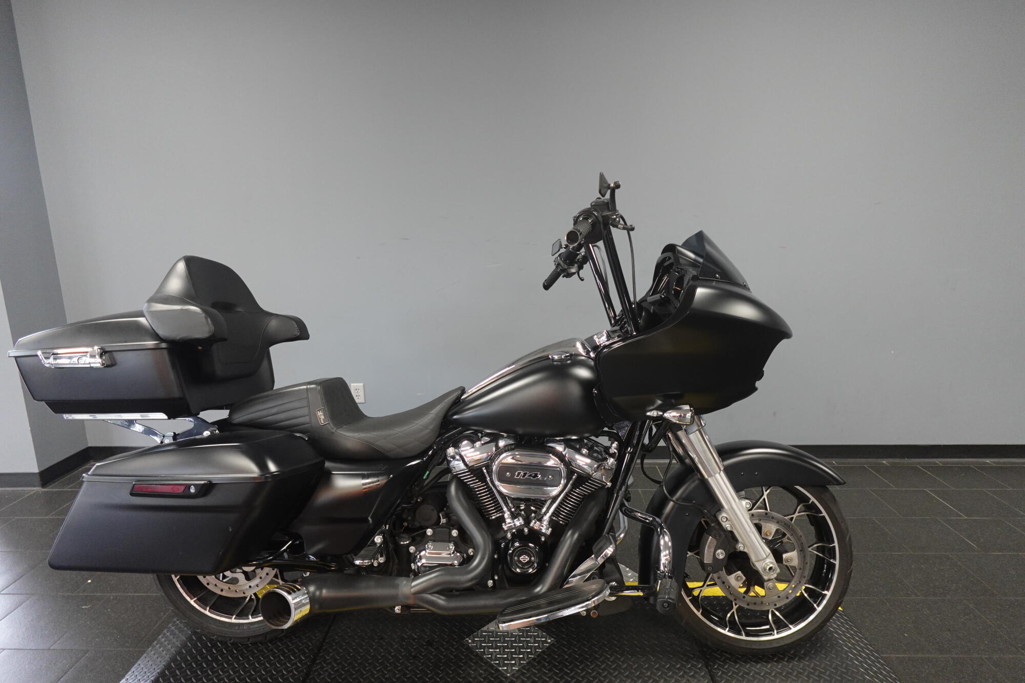 2022 Harley-Davidson® Road Glide® Special Black Denim