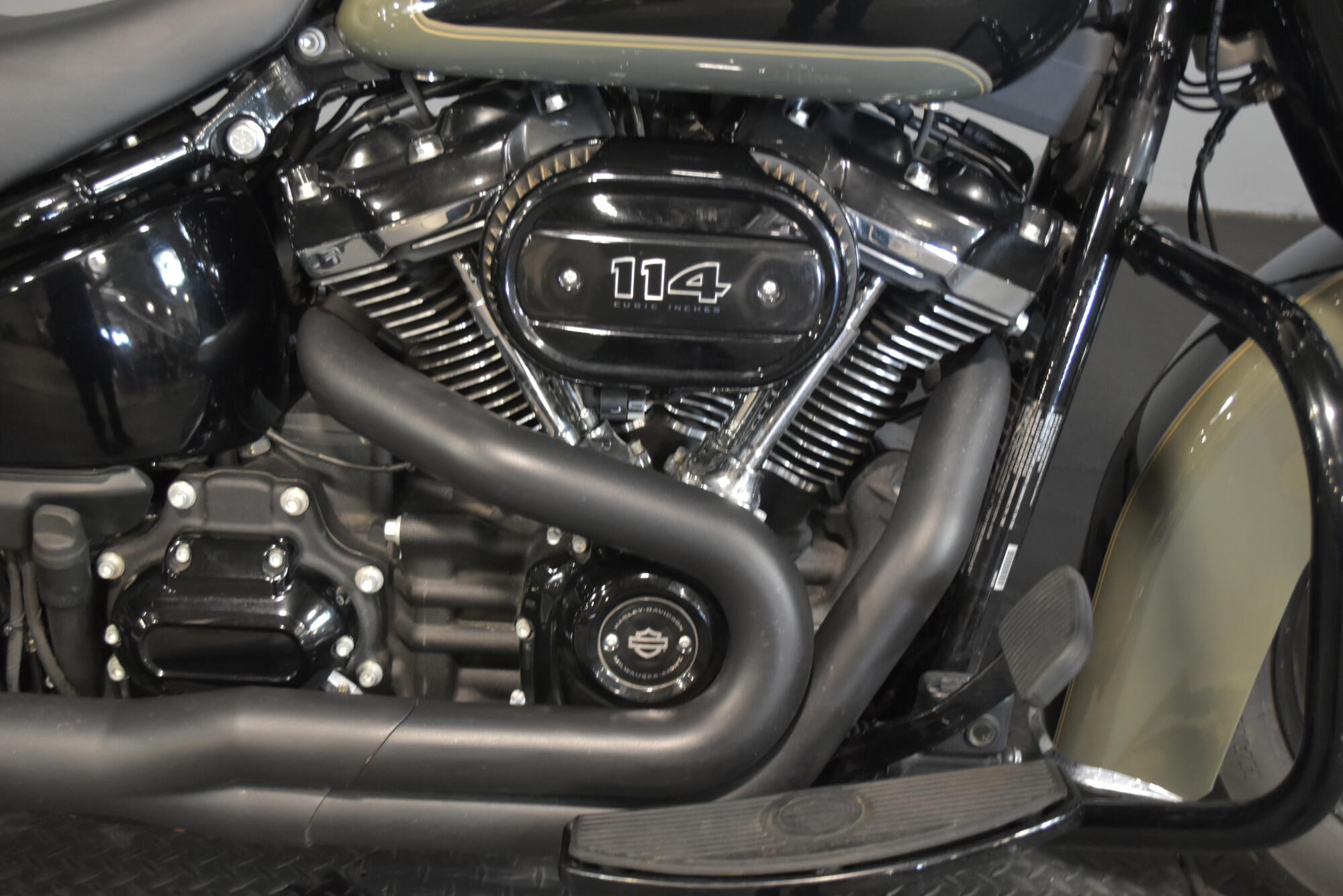 2021 Harley-Davidson® Heritage Classic 114 Deadwood Green/Vivid Black, photo 10