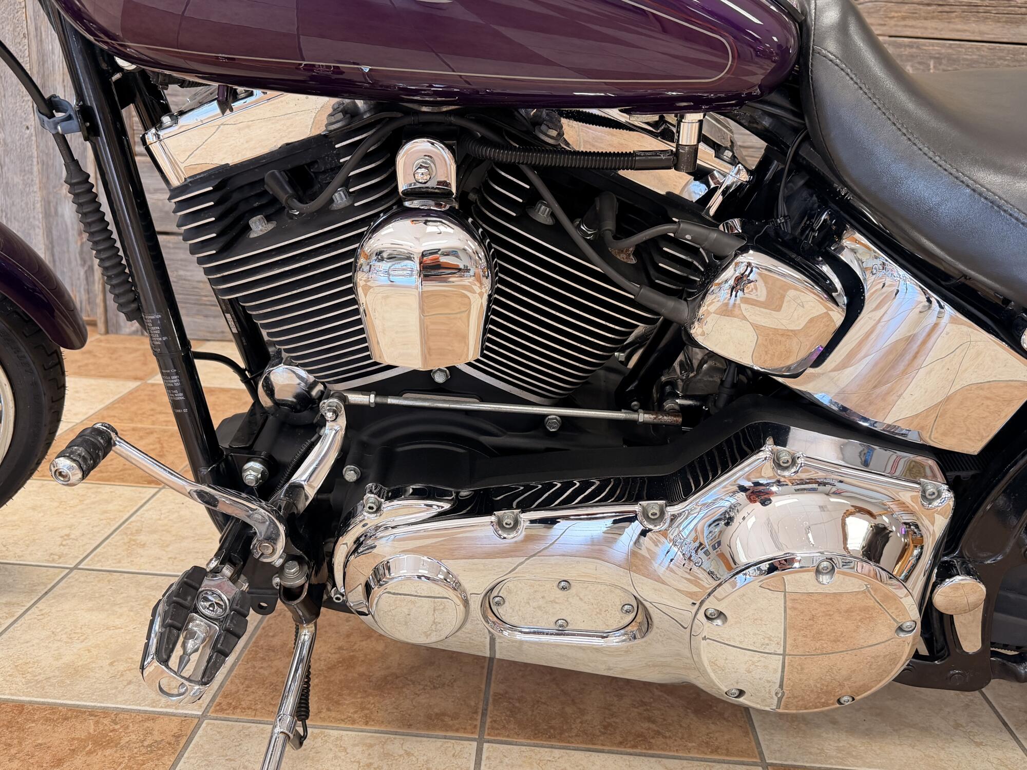 2002 Harley-Davidson® Softail Deuce® Concord Purple Pearl W/ Pinstripe, photo 17
