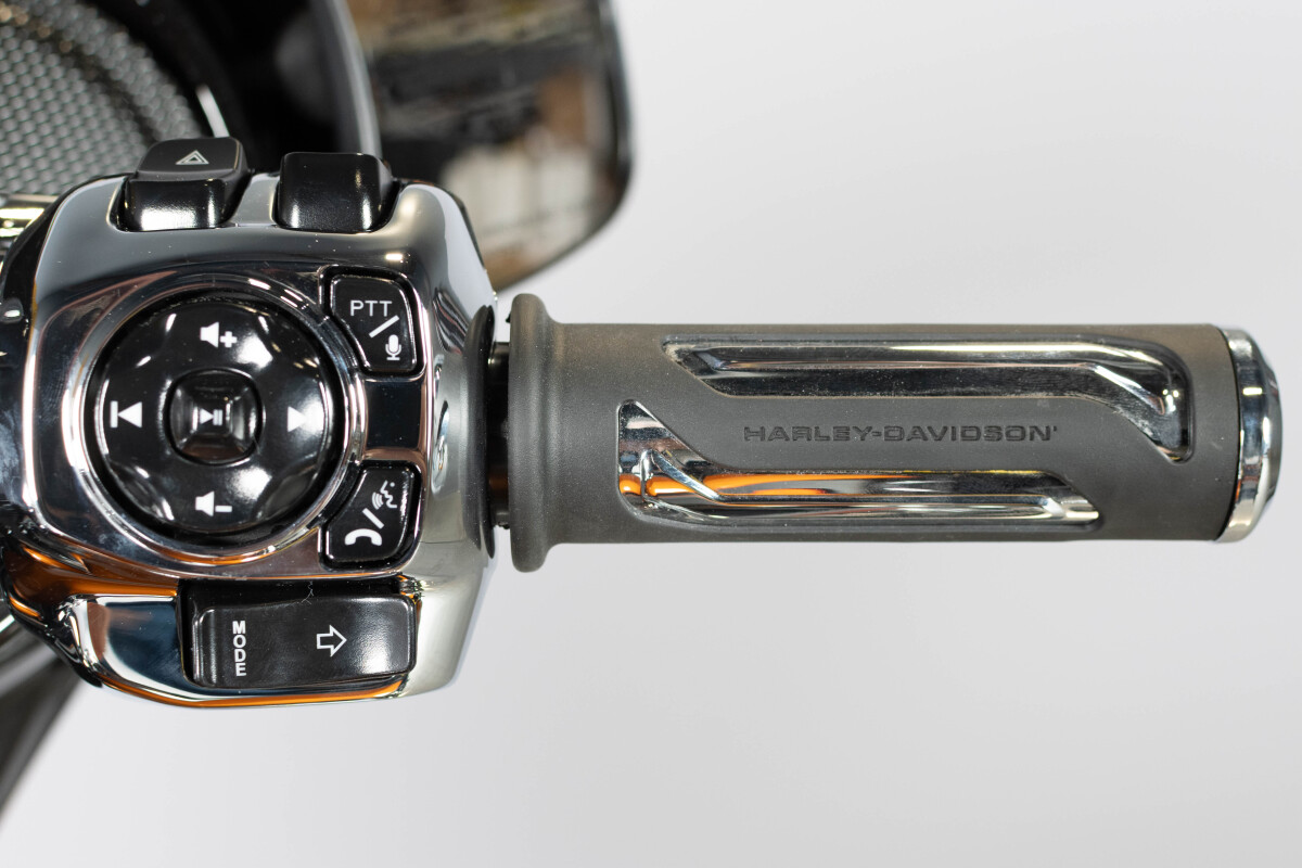 2026 Harley-Davidson® CVO Street Glide FLHXSE, photo 32
