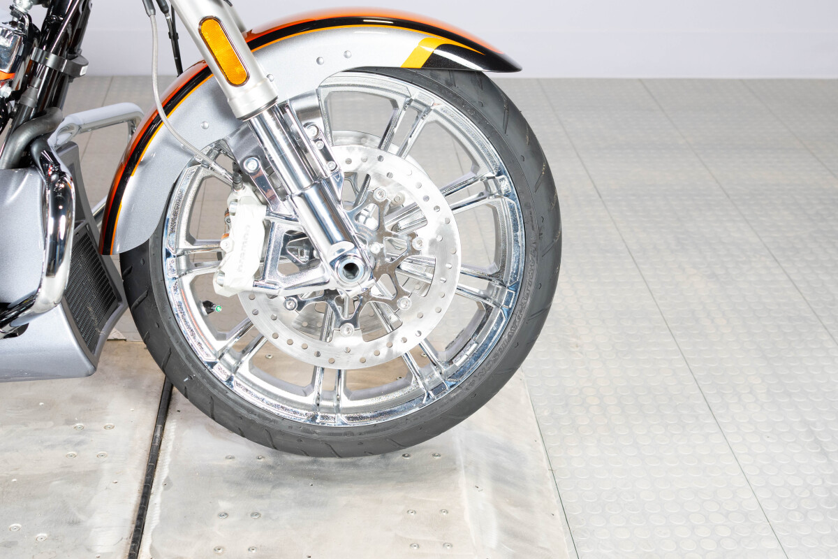 2026 Harley-Davidson® CVO Street Glide FLHXSE, photo 14
