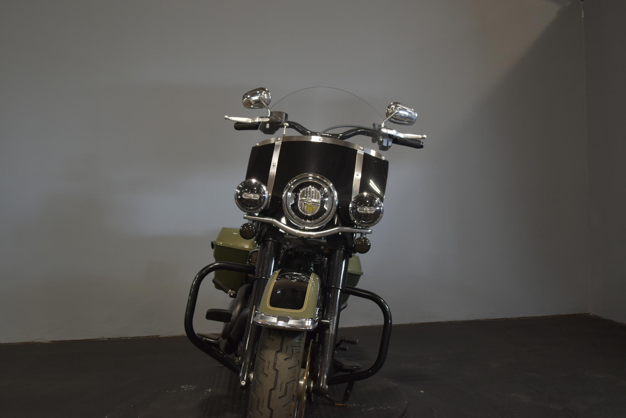 2021 Harley-Davidson® Heritage Classic 114 Deadwood Green/Vivid Black, photo 3