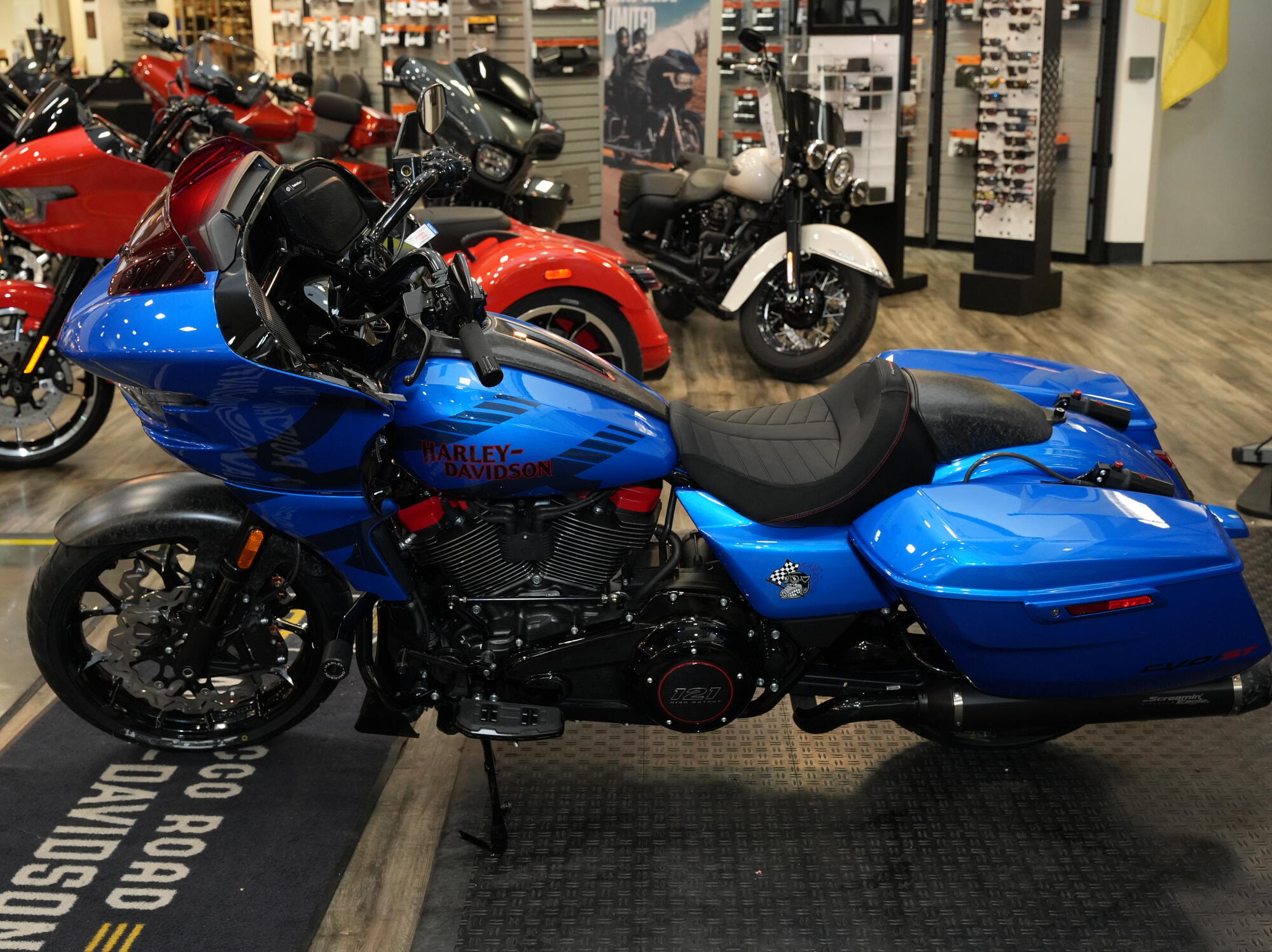 2026 Harley-Davidson CVO Road Glide ST FLTRXSTSE, photo 9