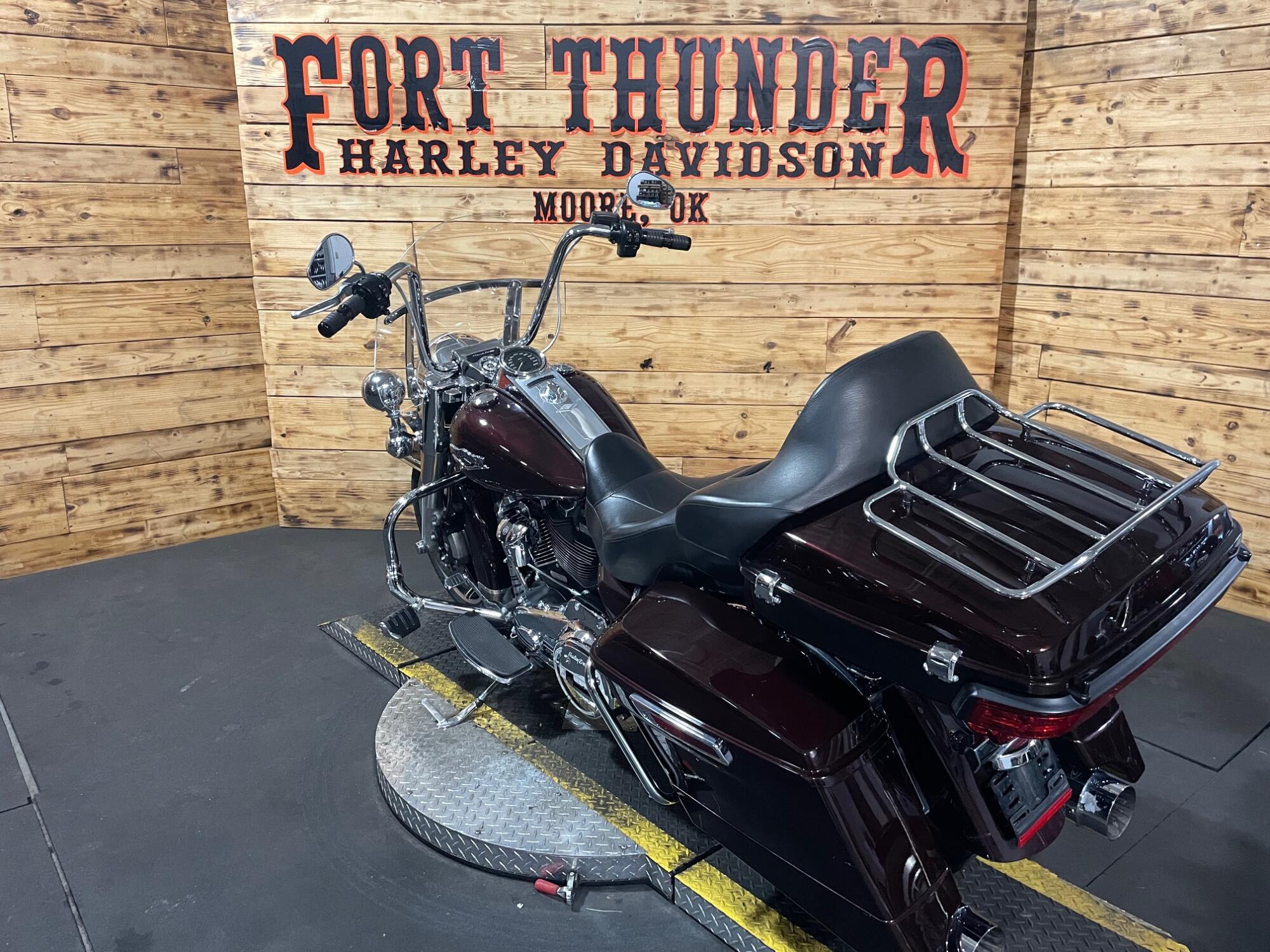 2022 Harley-Davidson® Road King® FLHR, photo 11