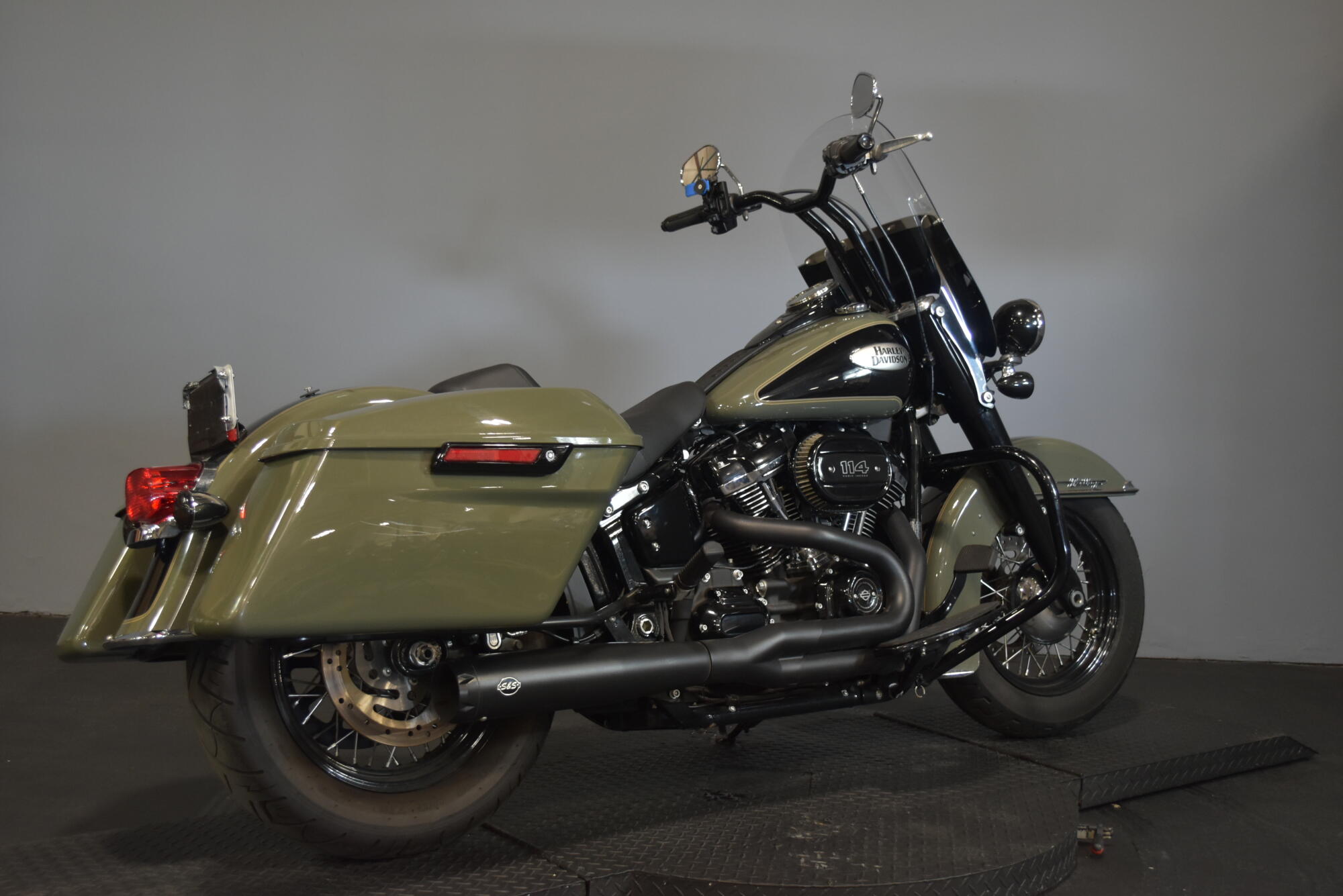 2021 Harley-Davidson® Heritage Classic 114 Deadwood Green/Vivid Black, photo 8