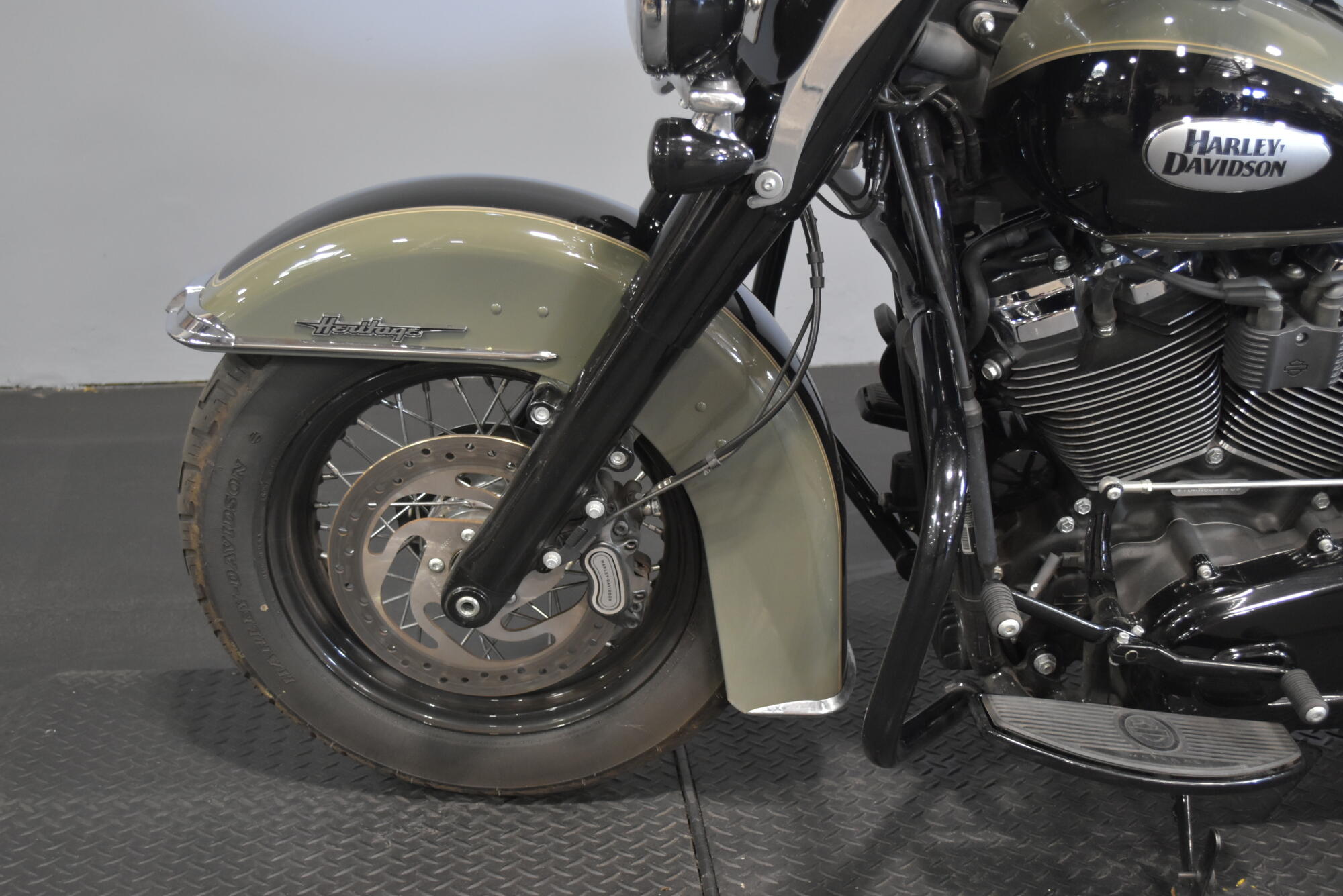 2021 Harley-Davidson® Heritage Classic 114 Deadwood Green/Vivid Black, photo 12