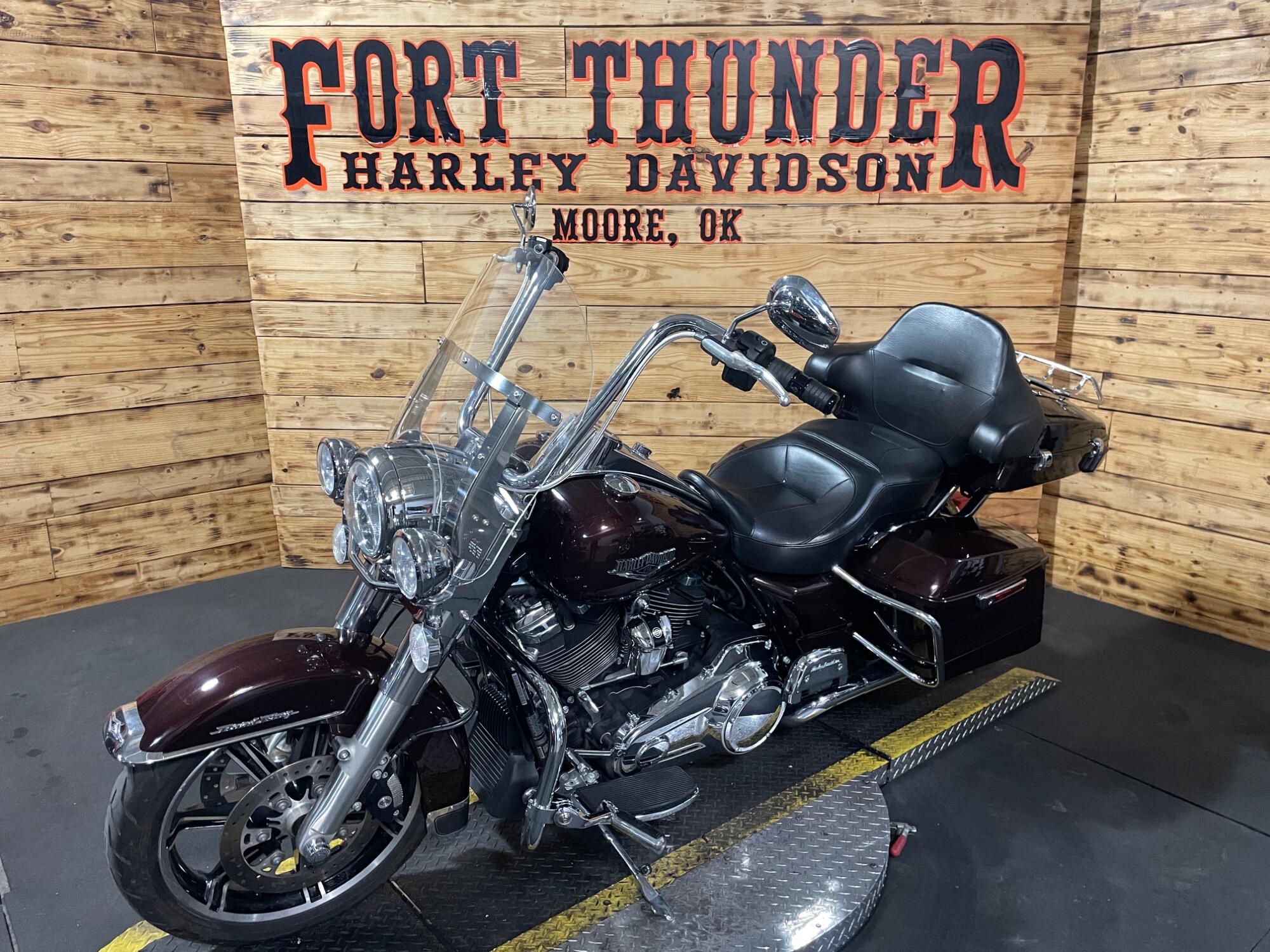 2022 Harley-Davidson® Road King® FLHR, photo 8