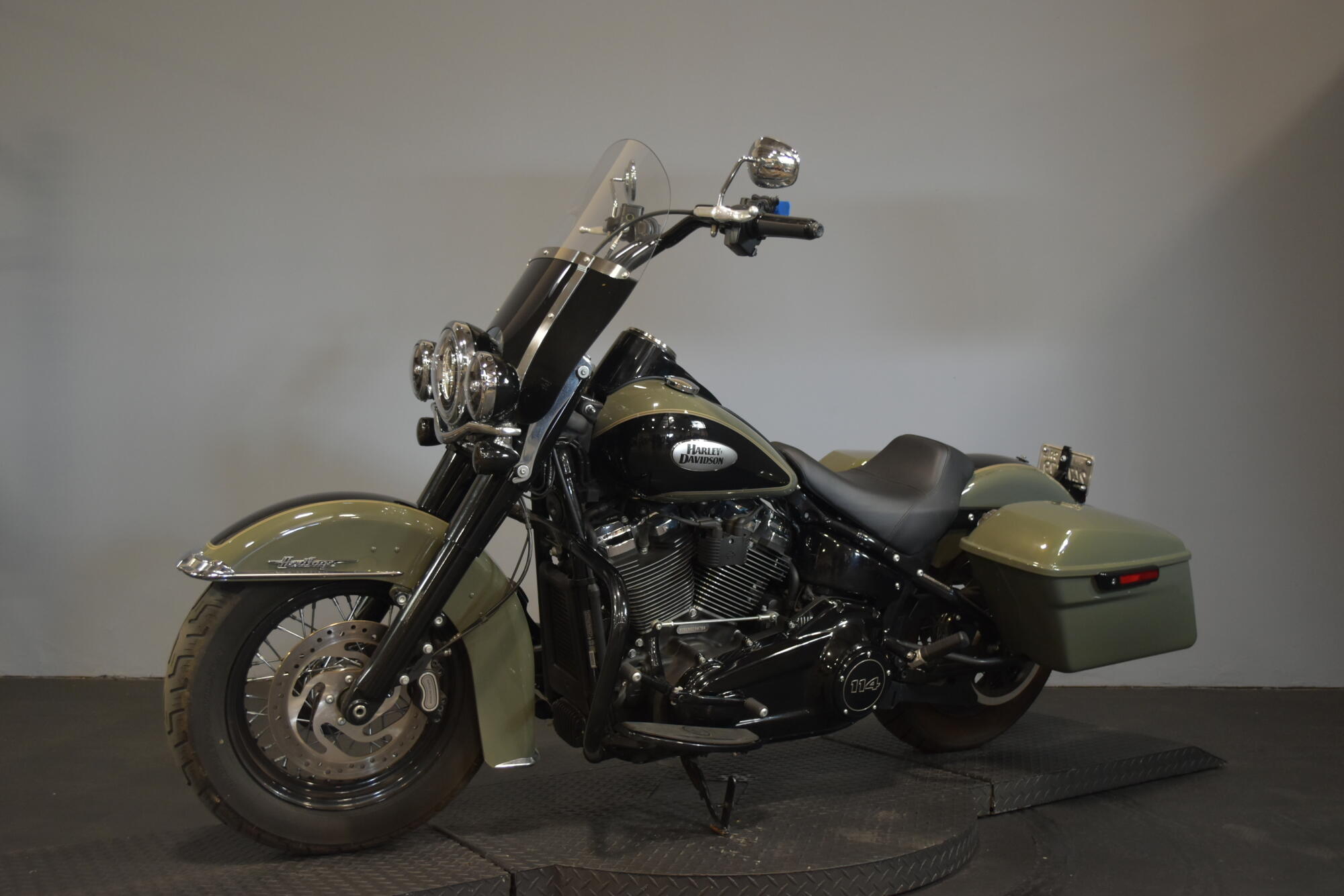 2021 Harley-Davidson® Heritage Classic 114 Deadwood Green/Vivid Black, photo 4