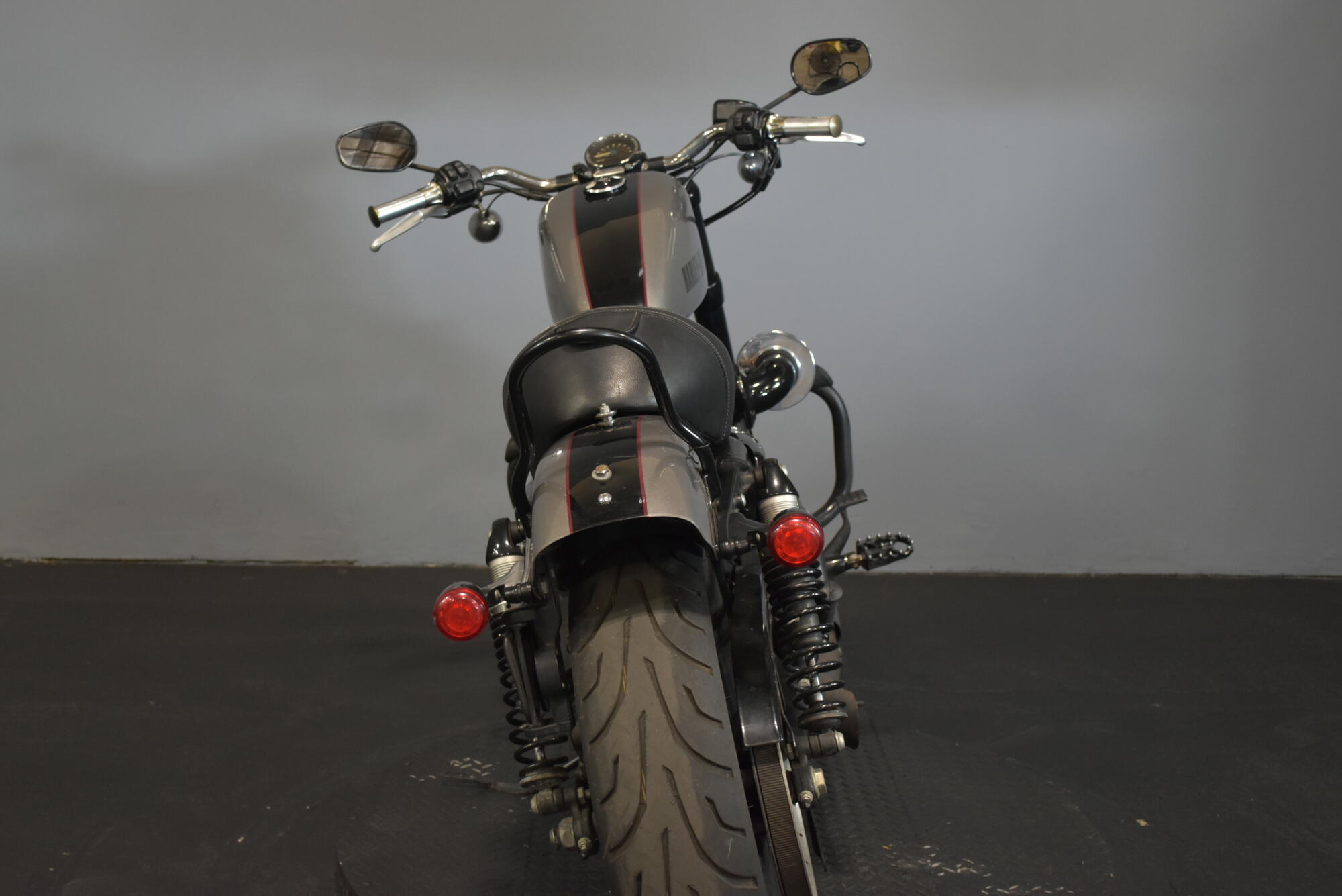 2017 Harley-Davidson® Roadster™ Two-Tone Billet Silver/Vivid Black, photo 7